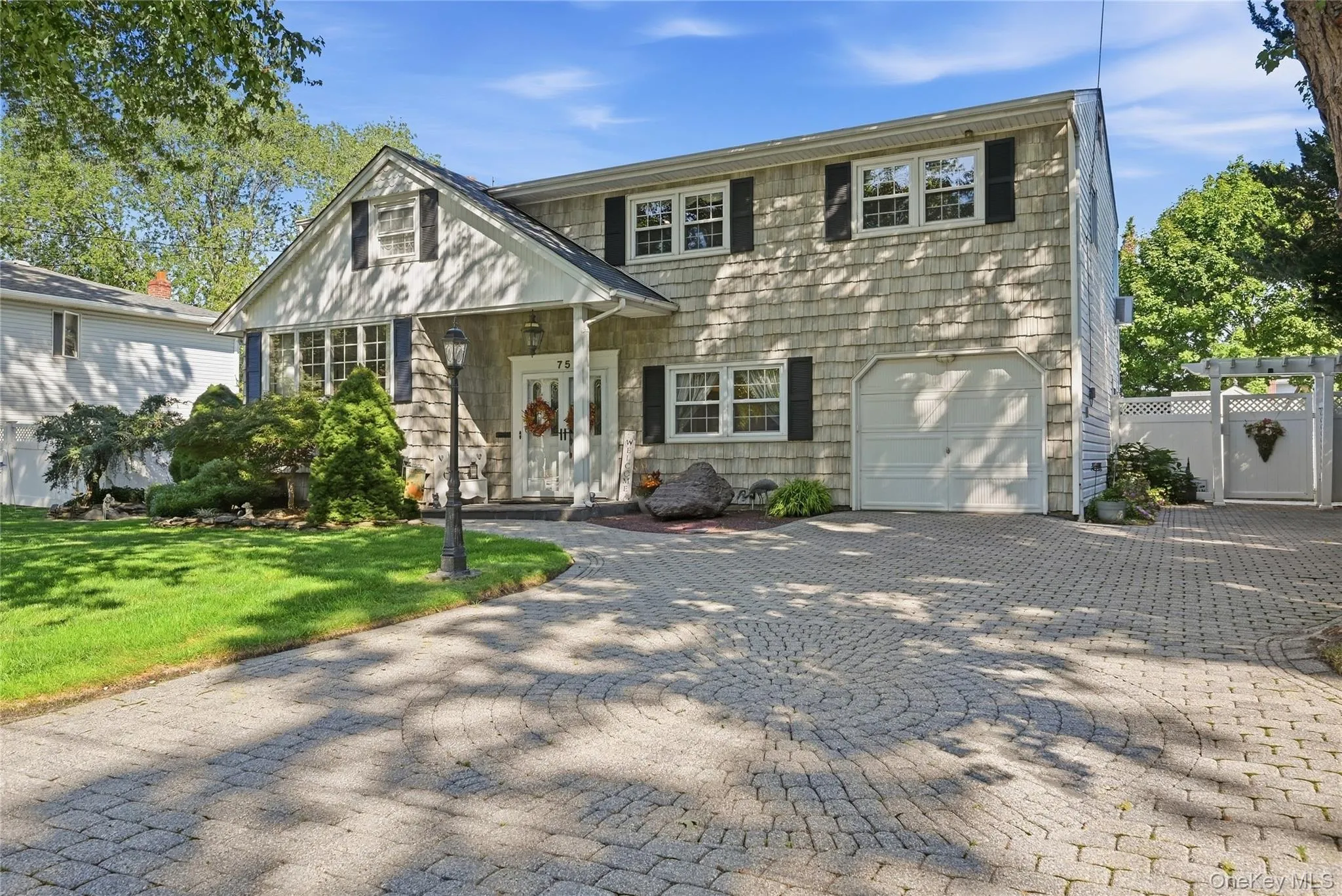 75 Bayview Drive, Islip, NY, 4 Bedrooms Bedrooms, 9 Rooms Rooms,2 BathroomsBathrooms,Residential,For Rent,Bayview,0,1052985 75 Bayview Drive, Islip, NY, 4 Bedrooms Bedrooms, 9 Rooms Rooms,2 BathroomsBathrooms,Residential,For Rent,Bayview,0,1052985