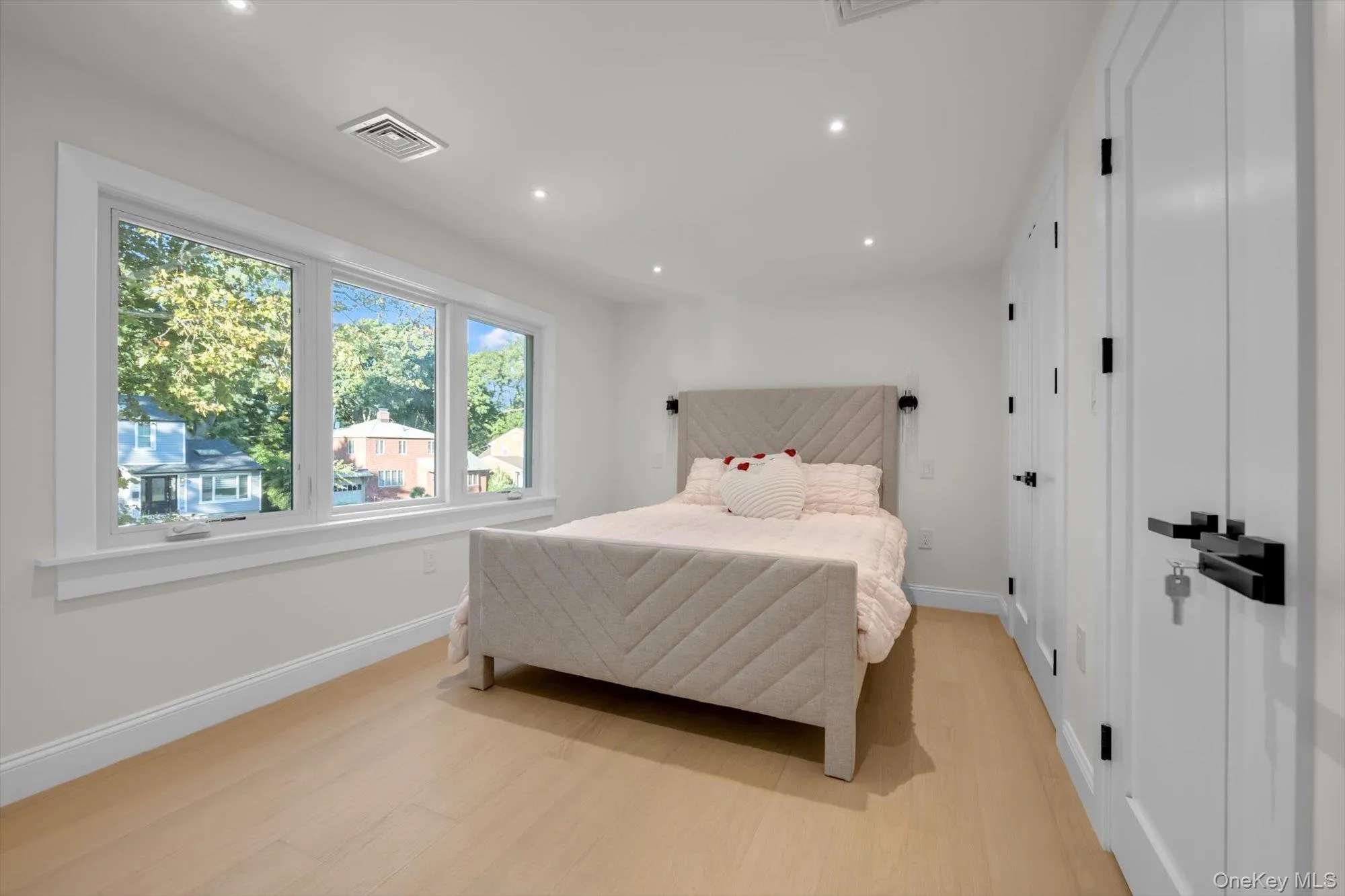 66 Peachtree Lane, North Hempstead, NY, 4 Bedrooms Bedrooms, 10 Rooms Rooms,3 BathroomsBathrooms,Residential,For Rent,Peachtree,0,1052992 66 Peachtree Lane, North Hempstead, NY, 4 Bedrooms Bedrooms, 10 Rooms Rooms,3 BathroomsBathrooms,Residential,For Rent,Peachtree,0,1052992