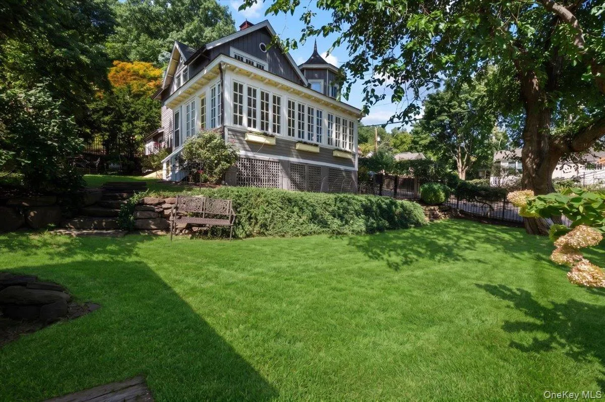 25 Ritie Street, Orangetown, NY, 4 Bedrooms Bedrooms, 8 Rooms Rooms,2 BathroomsBathrooms,Residential,For Rent,Ritie,0,1052993 25 Ritie Street, Orangetown, NY, 4 Bedrooms Bedrooms, 8 Rooms Rooms,2 BathroomsBathrooms,Residential,For Rent,Ritie,0,1052993