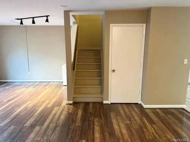 188 Sterling Place, Ulster, NY, 2 Bedrooms Bedrooms, 7 Rooms Rooms,2 BathroomsBathrooms,Residential,For Rent,Sterling,0,1052995 188 Sterling Place, Ulster, NY, 2 Bedrooms Bedrooms, 7 Rooms Rooms,2 BathroomsBathrooms,Residential,For Rent,Sterling,0,1052995