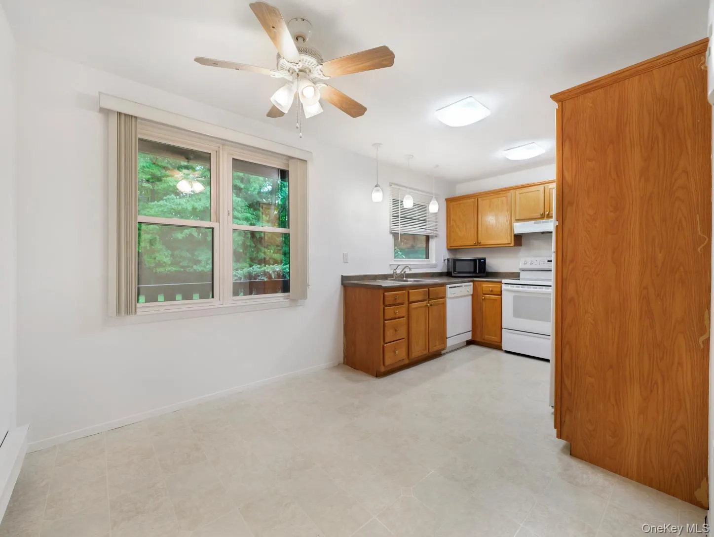 337 Sierra Vista Lane, Clarkstown, NY, 1 Bedroom Bedrooms, 4 Rooms Rooms,1 BathroomBathrooms,Residential,For Rent,Sierra Vista,0,1052996 337 Sierra Vista Lane, Clarkstown, NY, 1 Bedroom Bedrooms, 4 Rooms Rooms,1 BathroomBathrooms,Residential,For Rent,Sierra Vista,0,1052996