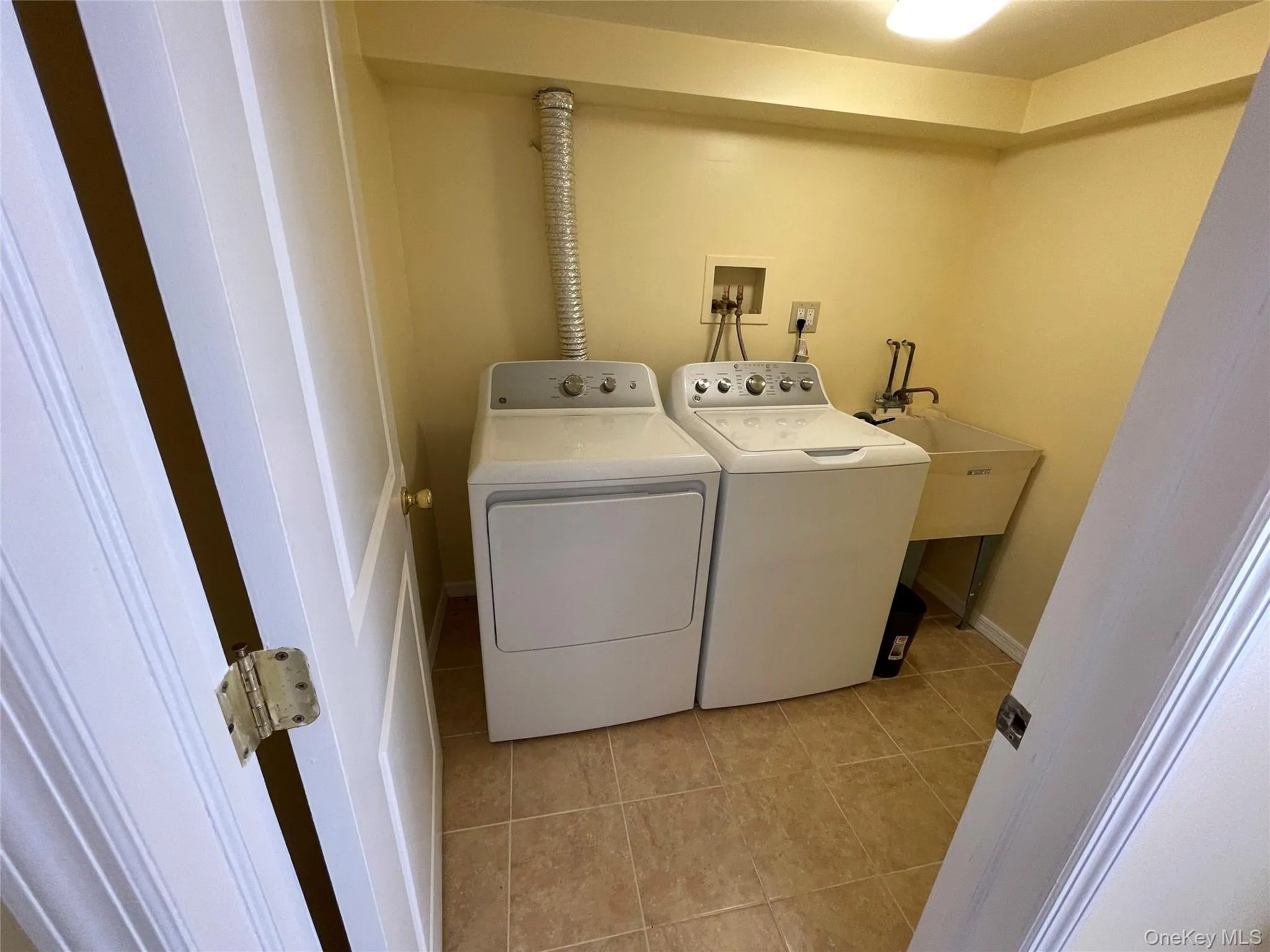 Basement Laundry Room Basement Laundry Room