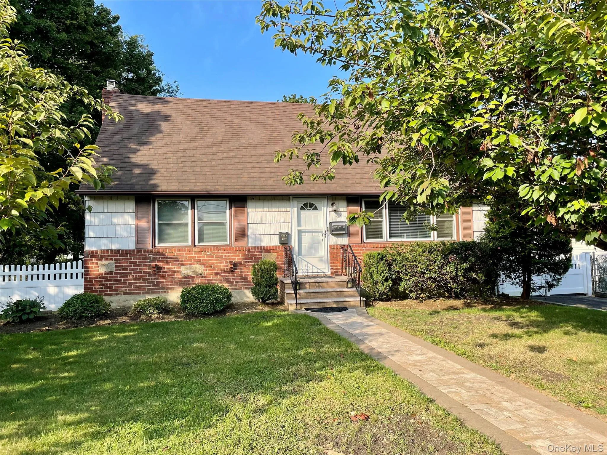 5 Denton Place, Babylon, NY, 3 Bedrooms Bedrooms, 9 Rooms Rooms,3 BathroomsBathrooms,Residential,For Rent,Denton,0,1053000 5 Denton Place, Babylon, NY, 3 Bedrooms Bedrooms, 9 Rooms Rooms,3 BathroomsBathrooms,Residential,For Rent,Denton,0,1053000
