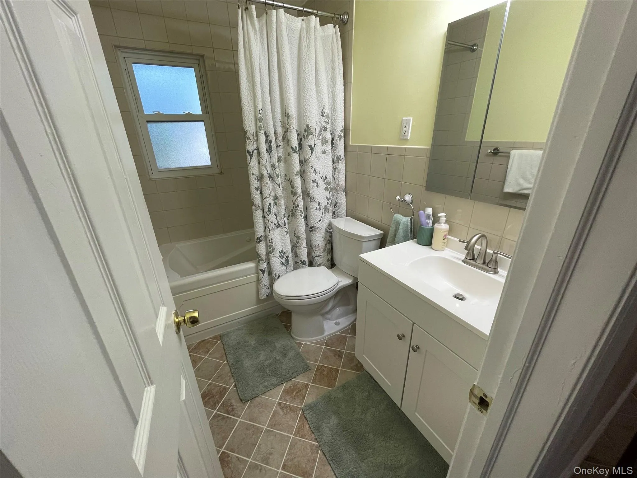 Main Level Bath Main Level Bath