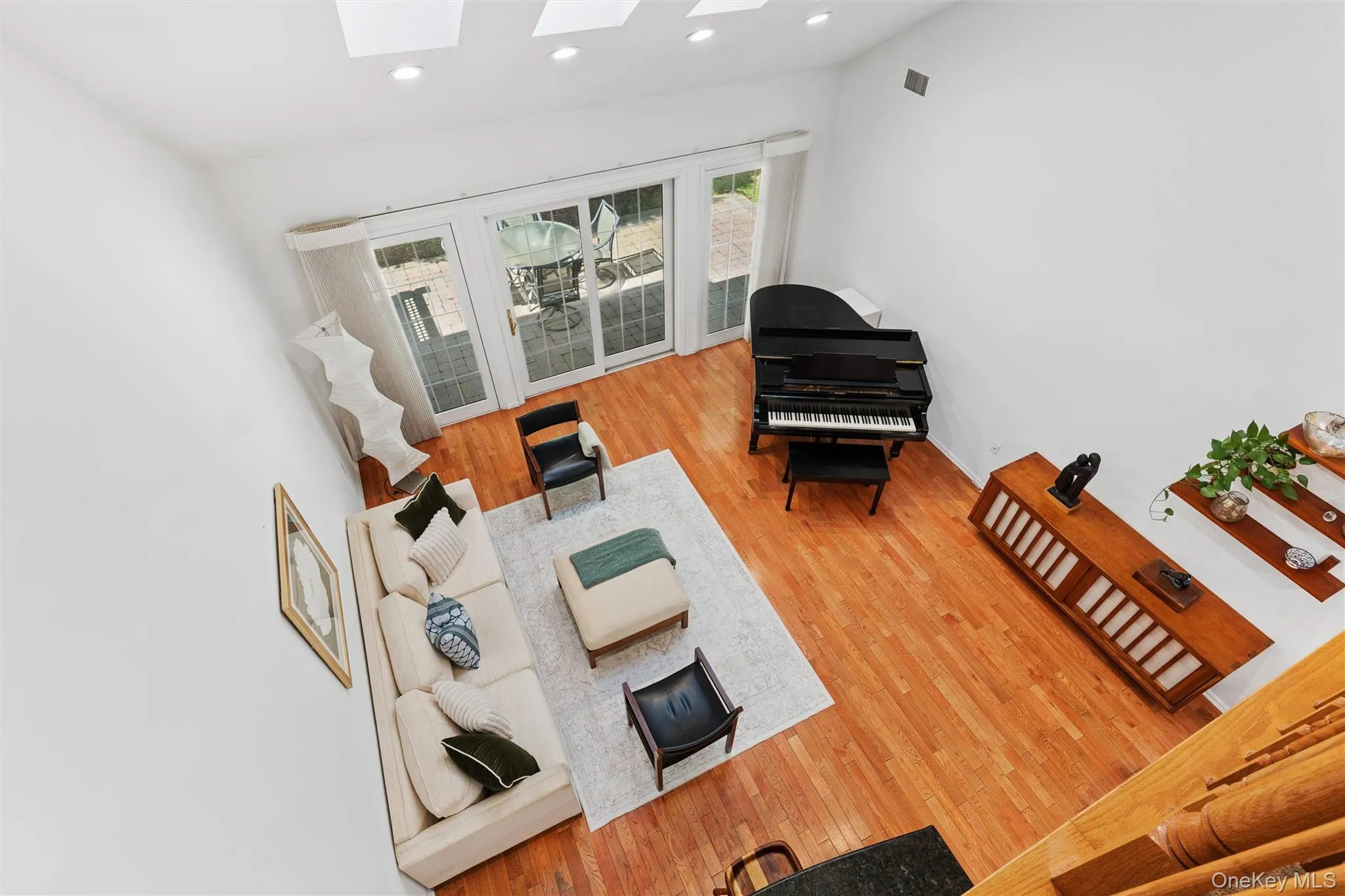 147 Pond View Drive, North Hempstead, NY, 3 Bedrooms Bedrooms, 7 Rooms Rooms,2 BathroomsBathrooms,Residential,For Rent,Pond View,0,1053002 147 Pond View Drive, North Hempstead, NY, 3 Bedrooms Bedrooms, 7 Rooms Rooms,2 BathroomsBathrooms,Residential,For Rent,Pond View,0,1053002