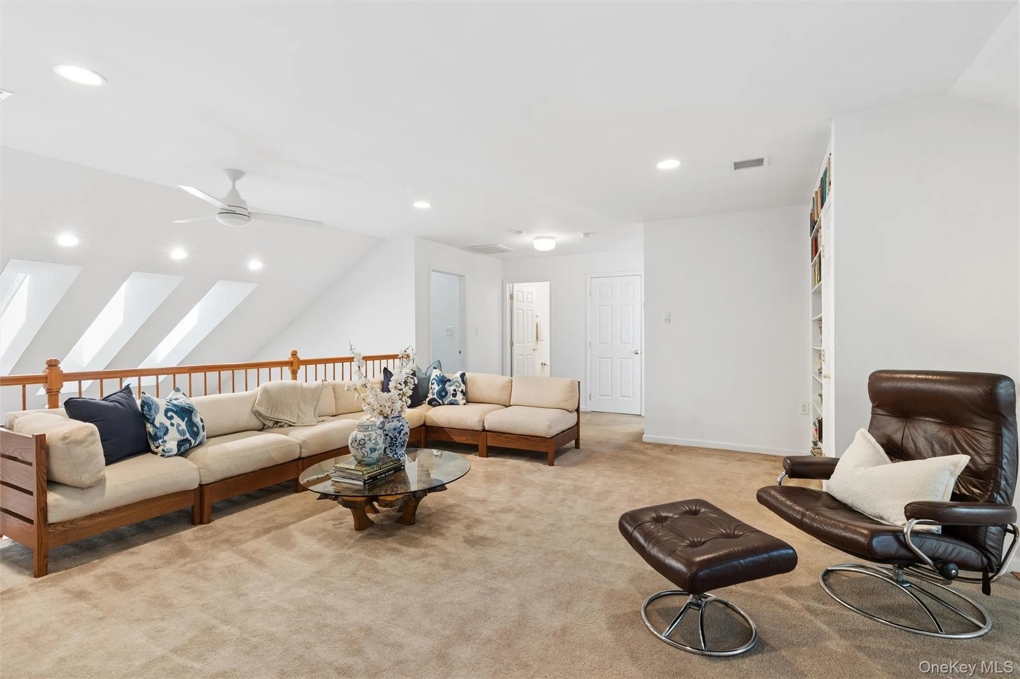 147 Pond View Drive, North Hempstead, NY, 3 Bedrooms Bedrooms, 7 Rooms Rooms,2 BathroomsBathrooms,Residential,For Rent,Pond View,0,1053002 147 Pond View Drive, North Hempstead, NY, 3 Bedrooms Bedrooms, 7 Rooms Rooms,2 BathroomsBathrooms,Residential,For Rent,Pond View,0,1053002