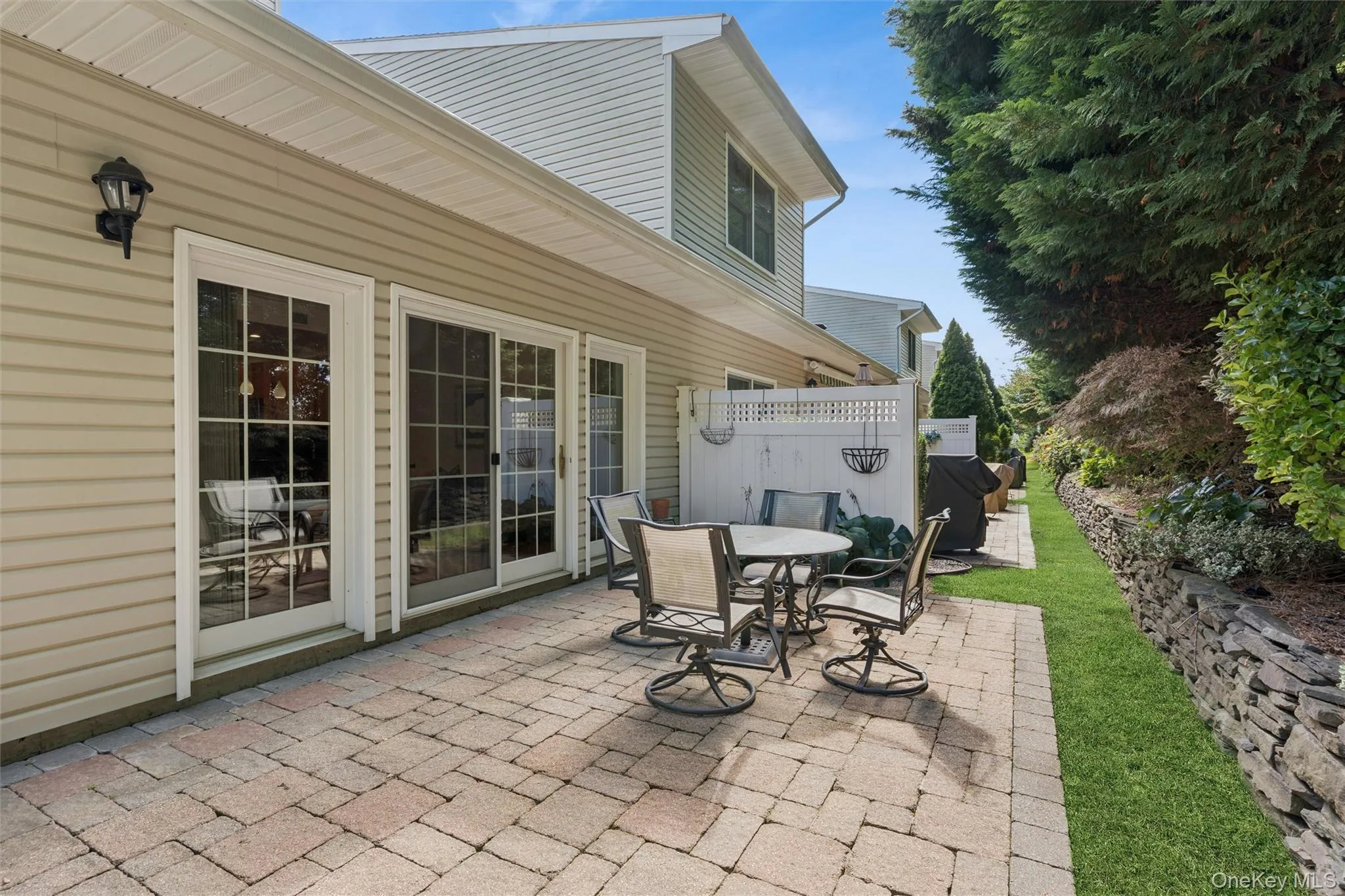 147 Pond View Drive, North Hempstead, NY, 3 Bedrooms Bedrooms, 7 Rooms Rooms,2 BathroomsBathrooms,Residential,For Rent,Pond View,0,1053002 147 Pond View Drive, North Hempstead, NY, 3 Bedrooms Bedrooms, 7 Rooms Rooms,2 BathroomsBathrooms,Residential,For Rent,Pond View,0,1053002