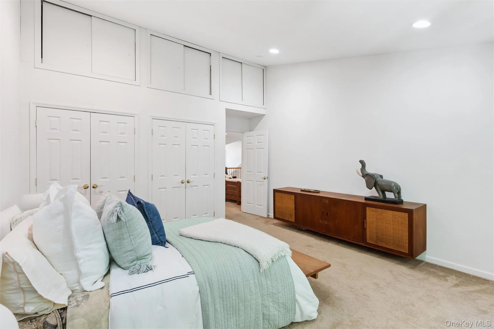 147 Pond View Drive, North Hempstead, NY, 3 Bedrooms Bedrooms, 7 Rooms Rooms,2 BathroomsBathrooms,Residential,For Rent,Pond View,0,1053002 147 Pond View Drive, North Hempstead, NY, 3 Bedrooms Bedrooms, 7 Rooms Rooms,2 BathroomsBathrooms,Residential,For Rent,Pond View,0,1053002