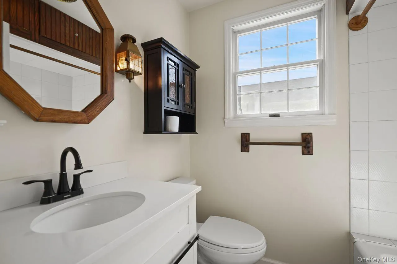 Full hall bathroom Full hall bathroom