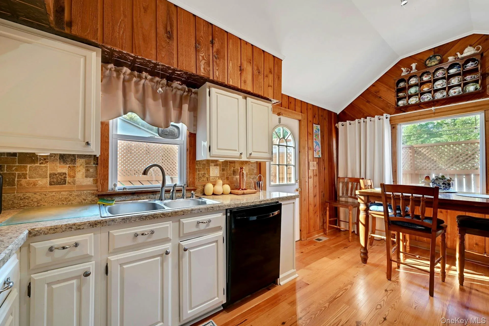 1111 State Route 17A, Warwick (town), NY, 4 Bedrooms Bedrooms, 6 Rooms Rooms,2 BathroomsBathrooms,Residential,For Rent,State Route 17A,0,1053006 1111 State Route 17A, Warwick (town), NY, 4 Bedrooms Bedrooms, 6 Rooms Rooms,2 BathroomsBathrooms,Residential,For Rent,State Route 17A,0,1053006
