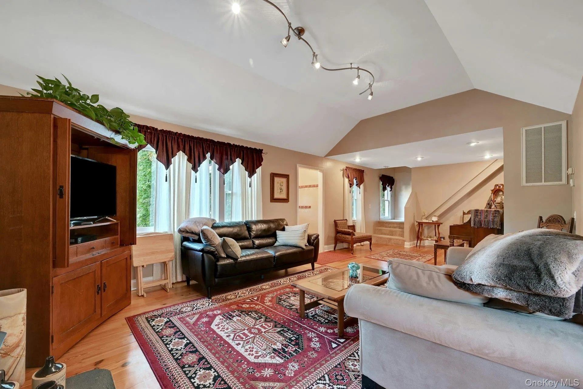 1111 State Route 17A, Warwick (town), NY, 4 Bedrooms Bedrooms, 6 Rooms Rooms,2 BathroomsBathrooms,Residential,For Rent,State Route 17A,0,1053006 1111 State Route 17A, Warwick (town), NY, 4 Bedrooms Bedrooms, 6 Rooms Rooms,2 BathroomsBathrooms,Residential,For Rent,State Route 17A,0,1053006