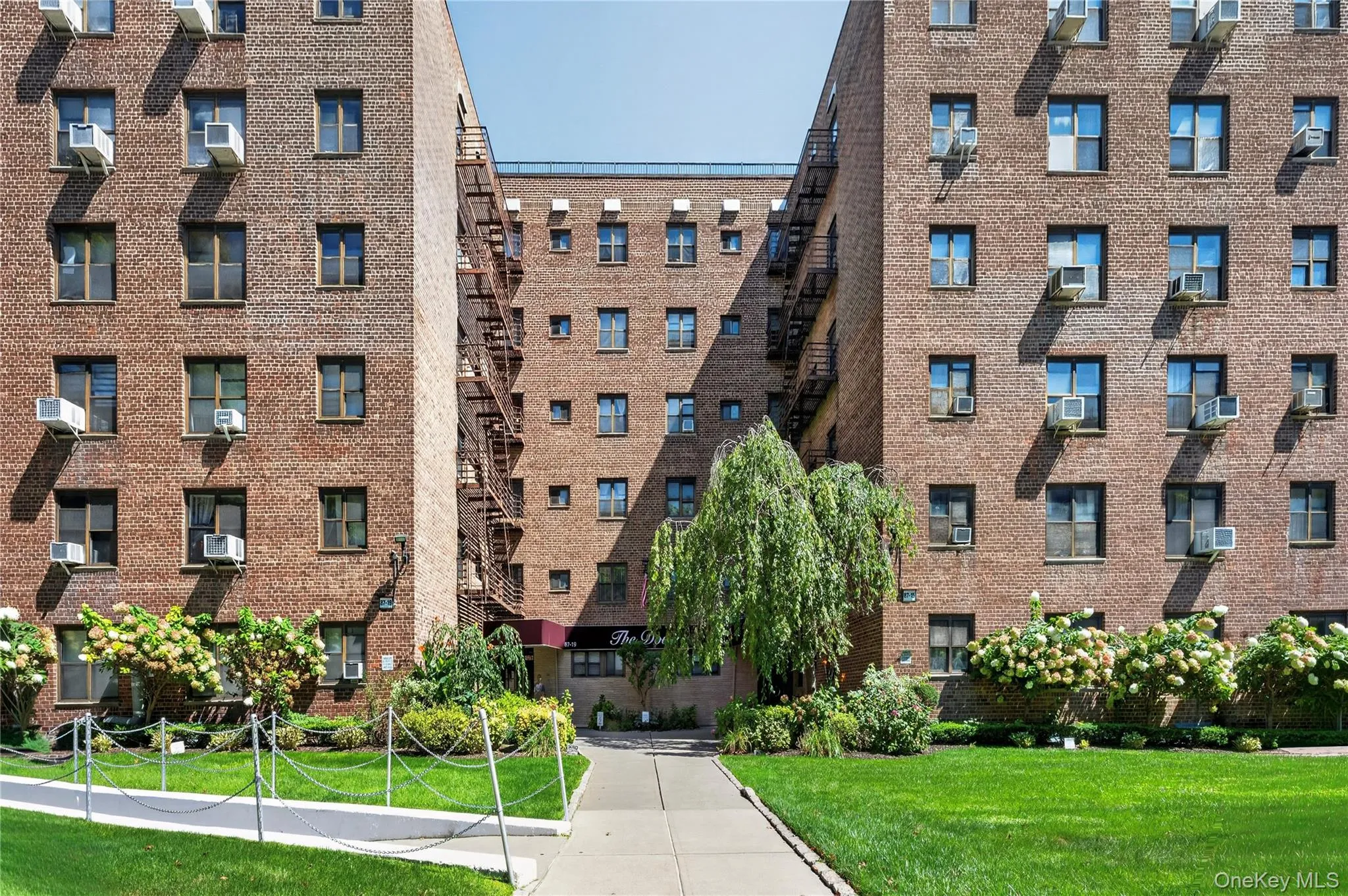87-19 204th street, New York, NY, 1 Bedroom Bedrooms, 3 Rooms Rooms,1 BathroomBathrooms,Residential,For Rent,204th street,0,1053008 87-19 204th street, New York, NY, 1 Bedroom Bedrooms, 3 Rooms Rooms,1 BathroomBathrooms,Residential,For Rent,204th street,0,1053008