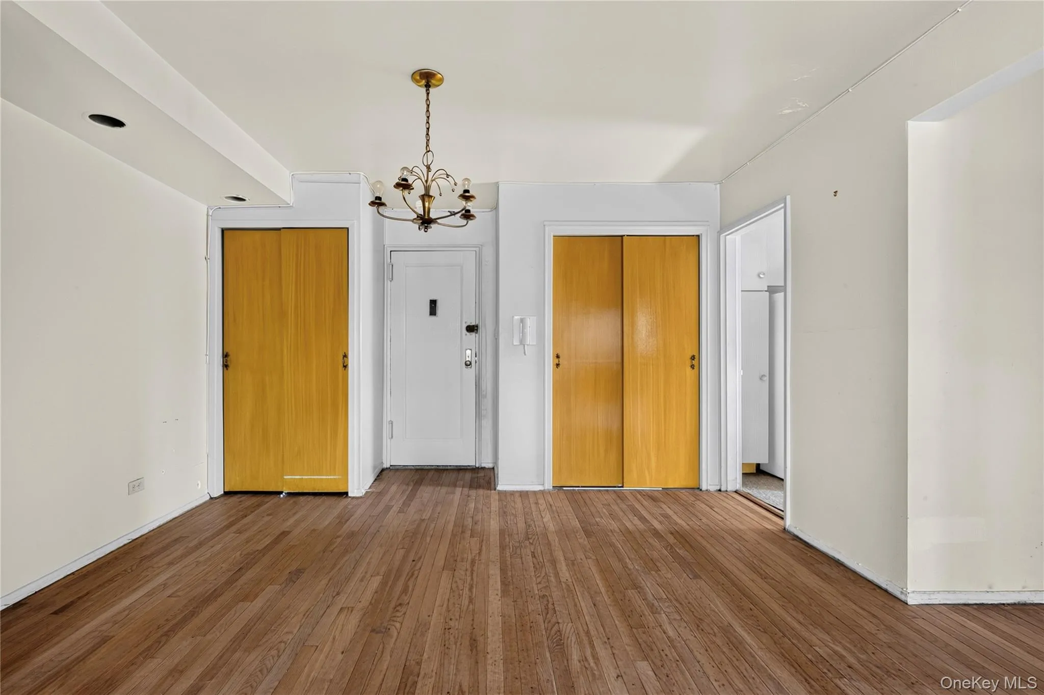87-19 204th street, New York, NY, 1 Bedroom Bedrooms, 3 Rooms Rooms,1 BathroomBathrooms,Residential,For Rent,204th street,0,1053008 87-19 204th street, New York, NY, 1 Bedroom Bedrooms, 3 Rooms Rooms,1 BathroomBathrooms,Residential,For Rent,204th street,0,1053008