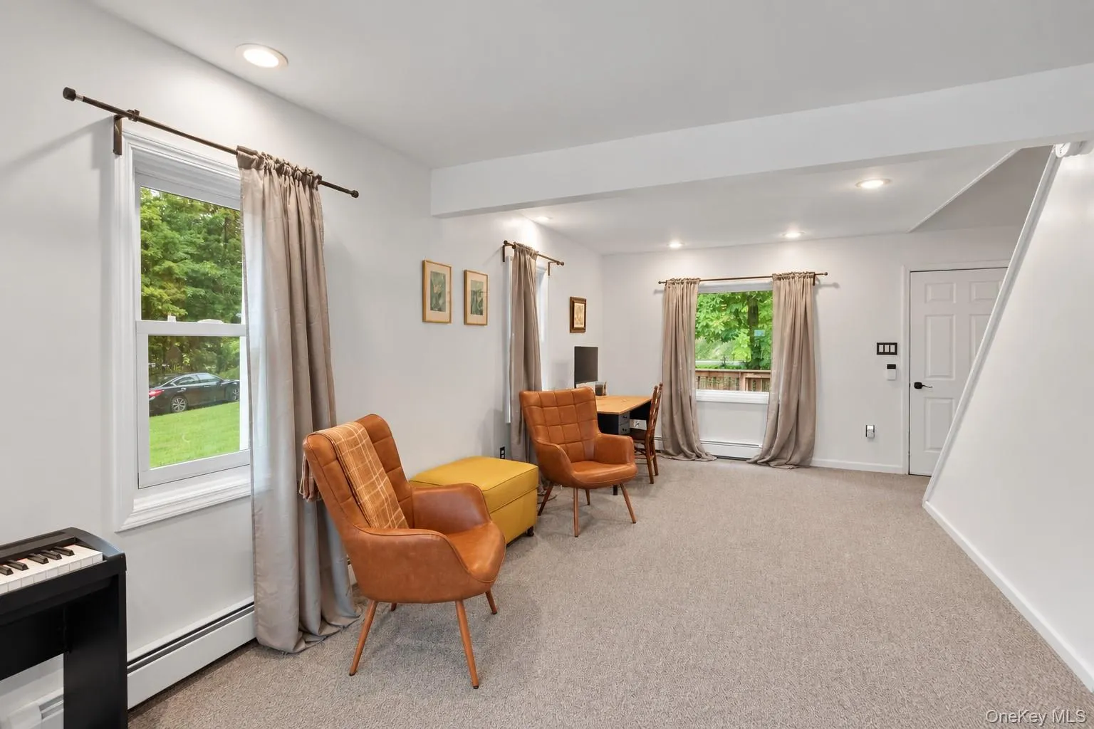 28 Beaverbrook Road, New Windsor, NY, 1 Bedroom Bedrooms, 5 Rooms Rooms,1 BathroomBathrooms,Residential,For Rent,Beaverbrook,0,1053016 28 Beaverbrook Road, New Windsor, NY, 1 Bedroom Bedrooms, 5 Rooms Rooms,1 BathroomBathrooms,Residential,For Rent,Beaverbrook,0,1053016