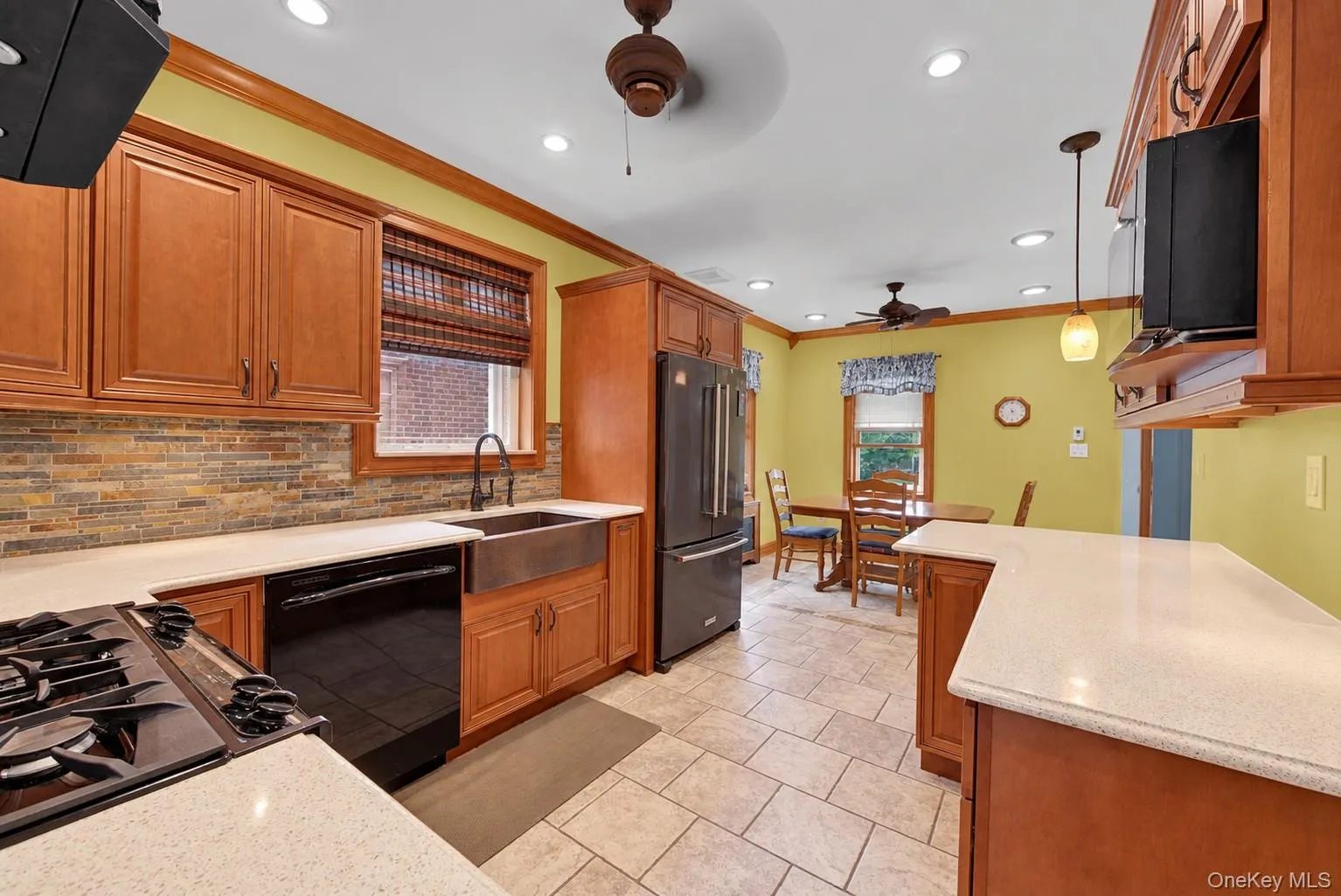 138-33 62nd Road, New York, NY, 3 Bedrooms Bedrooms, 7 Rooms Rooms,2 BathroomsBathrooms,Residential,For Rent,62nd,0,1053024 138-33 62nd Road, New York, NY, 3 Bedrooms Bedrooms, 7 Rooms Rooms,2 BathroomsBathrooms,Residential,For Rent,62nd,0,1053024