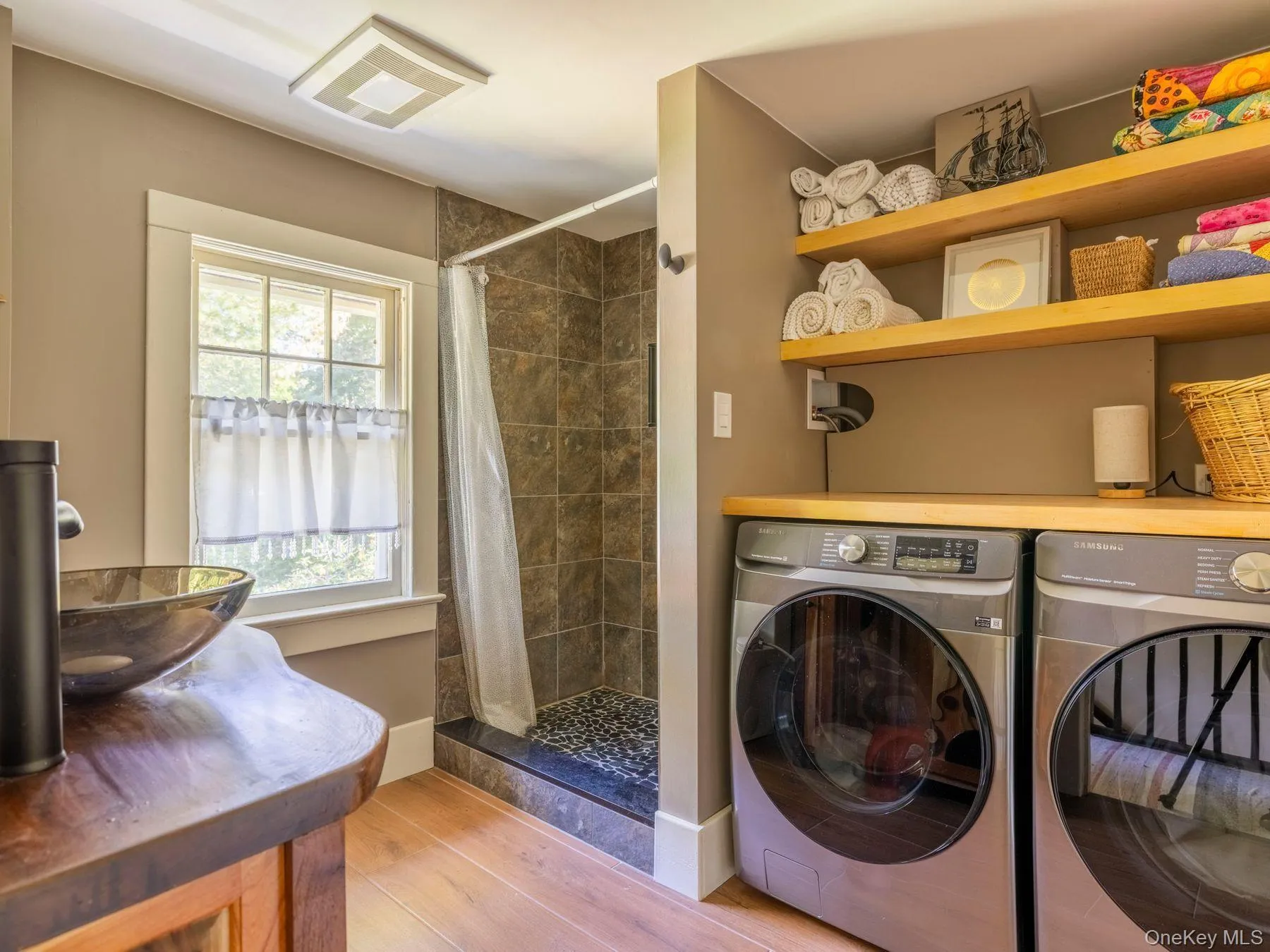 35 Orchard Lane, Woodstock, NY, 2 Bedrooms Bedrooms, 4 Rooms Rooms,1 BathroomBathrooms,Residential,For Rent,Orchard,0,1053034 35 Orchard Lane, Woodstock, NY, 2 Bedrooms Bedrooms, 4 Rooms Rooms,1 BathroomBathrooms,Residential,For Rent,Orchard,0,1053034