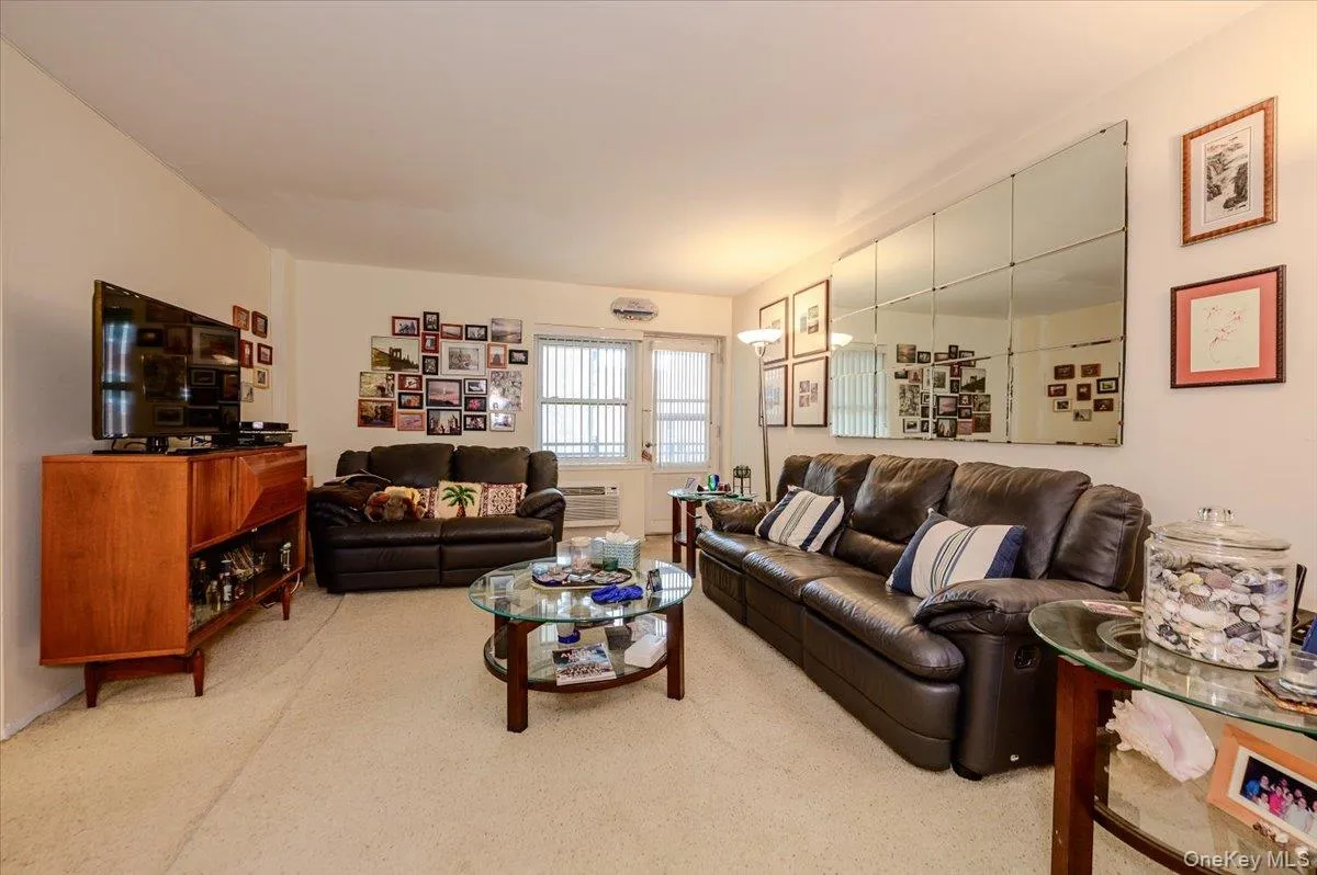 740 Broadway, Long Beach, NY, 1 Bedroom Bedrooms, 4 Rooms Rooms,1 BathroomBathrooms,Residential,For Rent,Broadway,0,1053035 740 Broadway, Long Beach, NY, 1 Bedroom Bedrooms, 4 Rooms Rooms,1 BathroomBathrooms,Residential,For Rent,Broadway,0,1053035