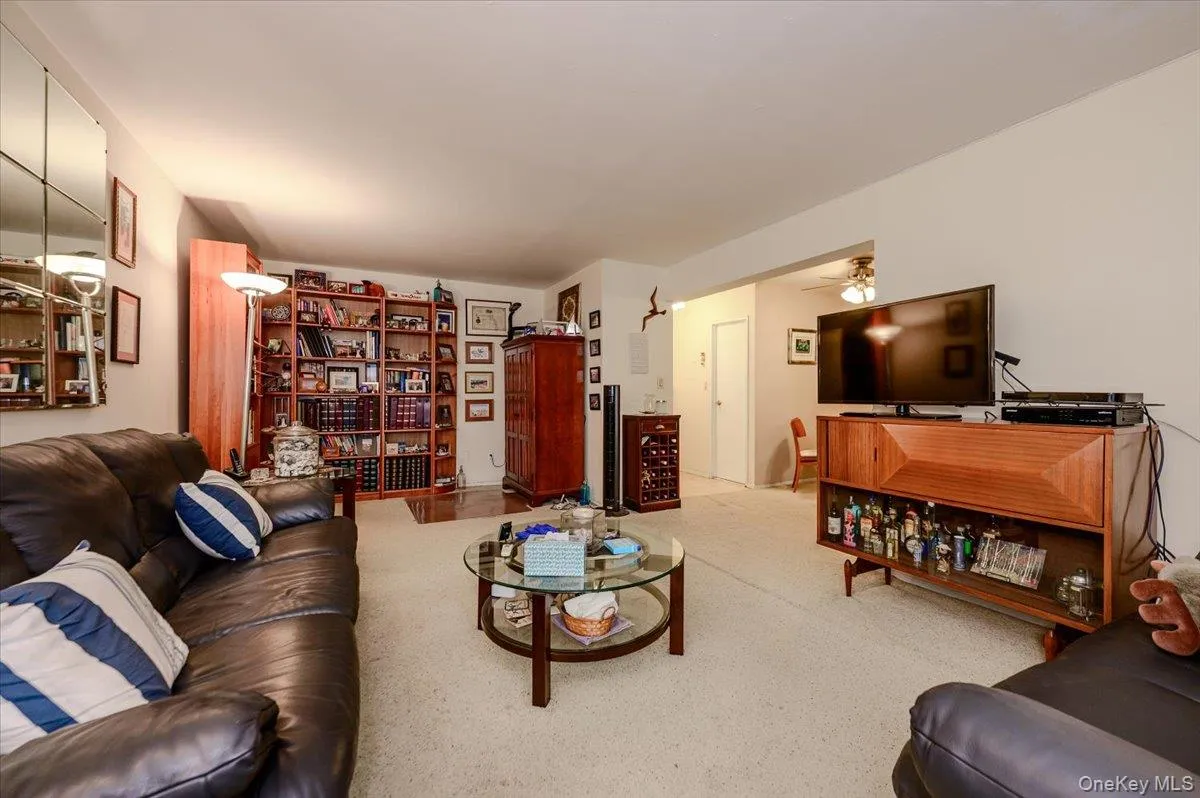 740 Broadway, Long Beach, NY, 1 Bedroom Bedrooms, 4 Rooms Rooms,1 BathroomBathrooms,Residential,For Rent,Broadway,0,1053035 740 Broadway, Long Beach, NY, 1 Bedroom Bedrooms, 4 Rooms Rooms,1 BathroomBathrooms,Residential,For Rent,Broadway,0,1053035