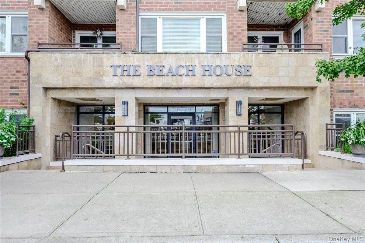 740 Broadway, Long Beach, NY, 1 Bedroom Bedrooms, 4 Rooms Rooms,1 BathroomBathrooms,Residential,For Rent,Broadway,0,1053035 740 Broadway, Long Beach, NY, 1 Bedroom Bedrooms, 4 Rooms Rooms,1 BathroomBathrooms,Residential,For Rent,Broadway,0,1053035