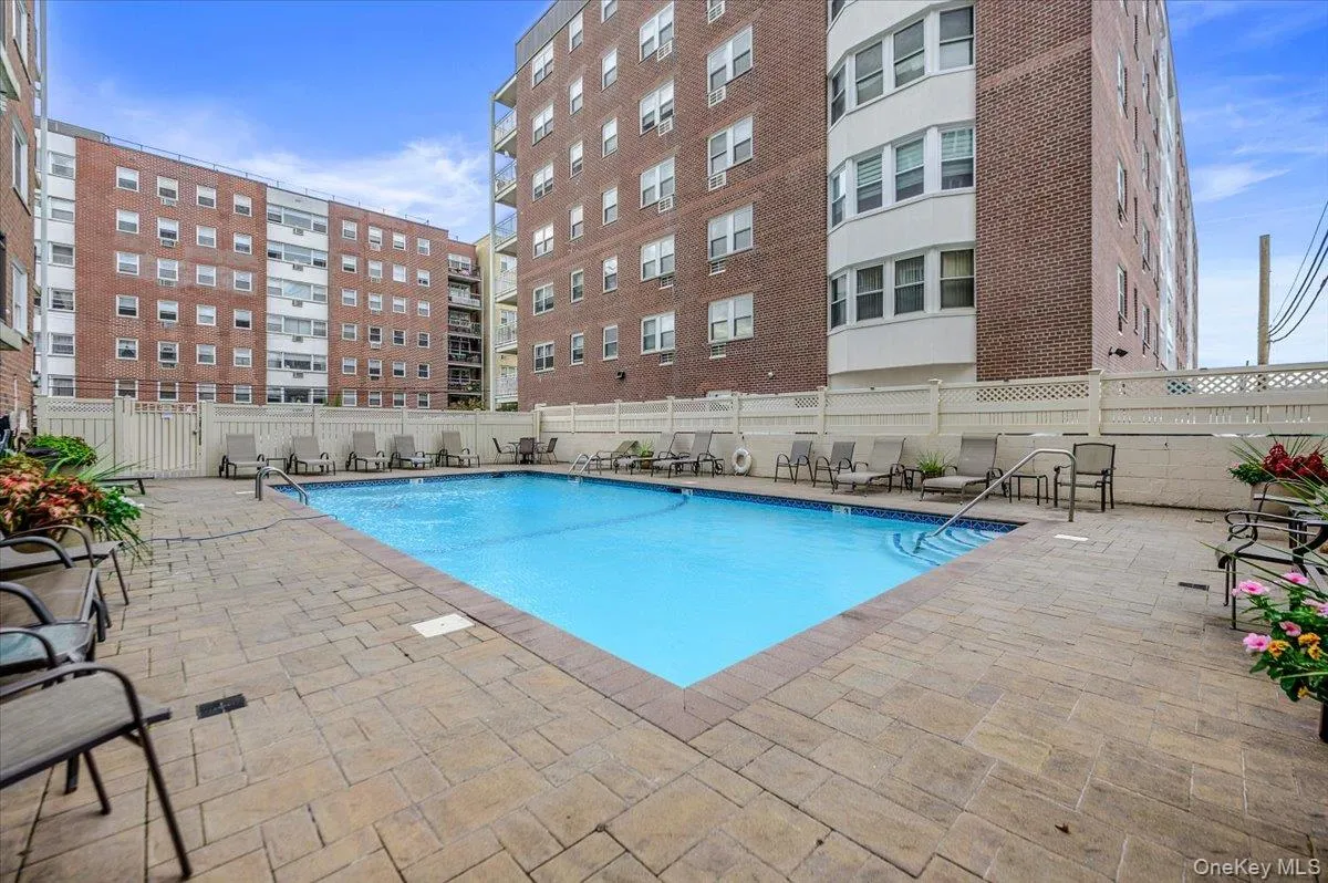 740 Broadway, Long Beach, NY, 1 Bedroom Bedrooms, 4 Rooms Rooms,1 BathroomBathrooms,Residential,For Rent,Broadway,0,1053035 740 Broadway, Long Beach, NY, 1 Bedroom Bedrooms, 4 Rooms Rooms,1 BathroomBathrooms,Residential,For Rent,Broadway,0,1053035