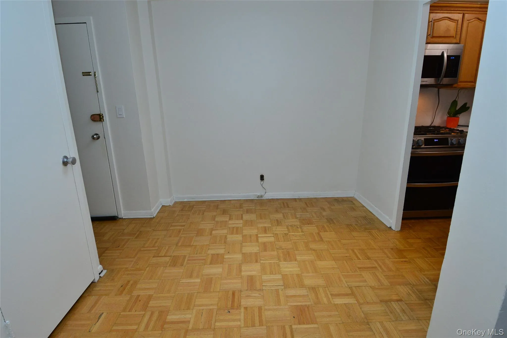 171 Pearsall Drive, Mount Vernon, NY, 1 Bedroom Bedrooms, 3 Rooms Rooms,1 BathroomBathrooms,Residential,For Rent,Pearsall,0,1053038 171 Pearsall Drive, Mount Vernon, NY, 1 Bedroom Bedrooms, 3 Rooms Rooms,1 BathroomBathrooms,Residential,For Rent,Pearsall,0,1053038