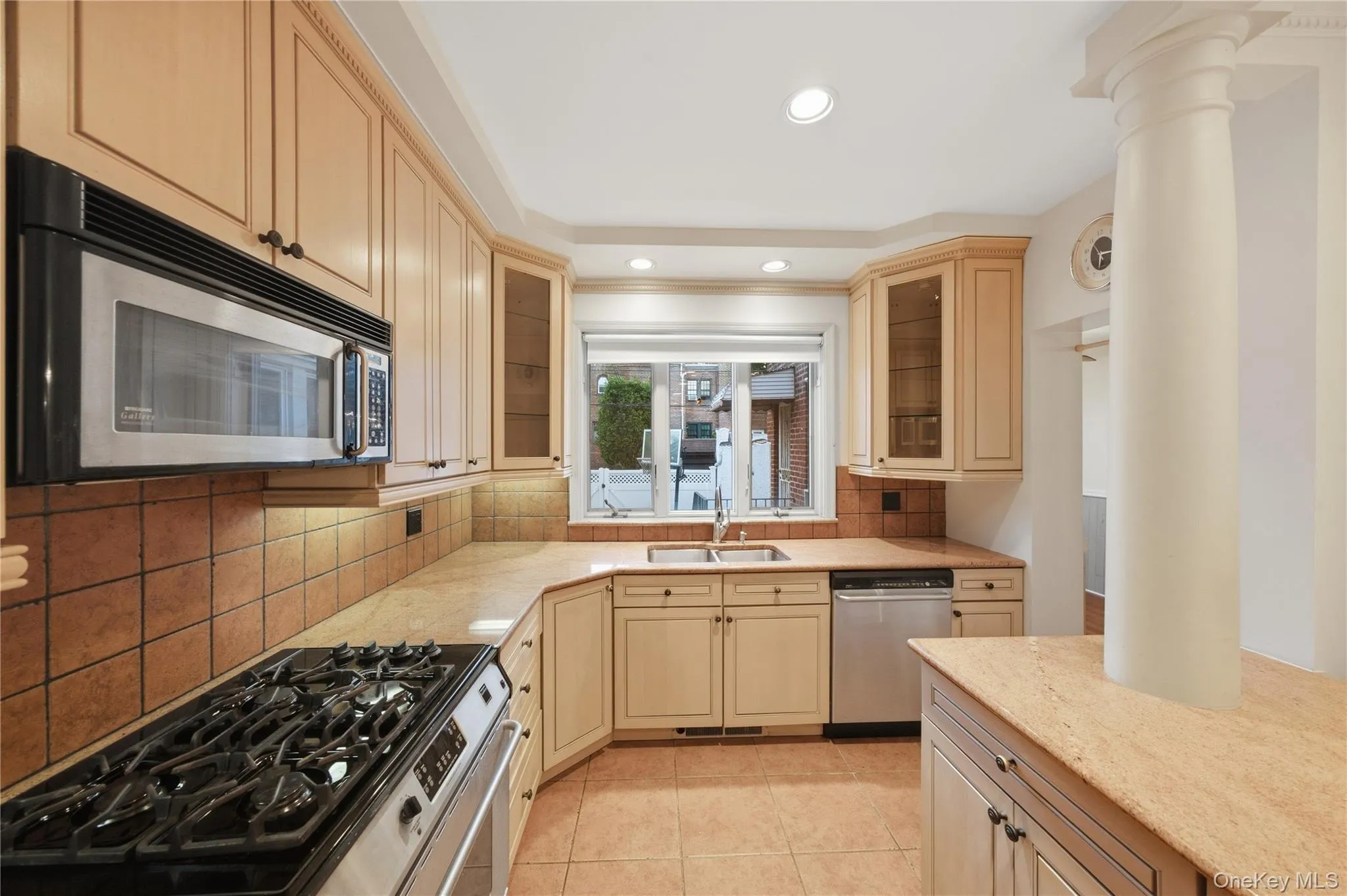 64-62 82nd Place, New York, NY, 3 Bedrooms Bedrooms, 7 Rooms Rooms,2 BathroomsBathrooms,Residential,For Rent,82nd,0,1053042 64-62 82nd Place, New York, NY, 3 Bedrooms Bedrooms, 7 Rooms Rooms,2 BathroomsBathrooms,Residential,For Rent,82nd,0,1053042