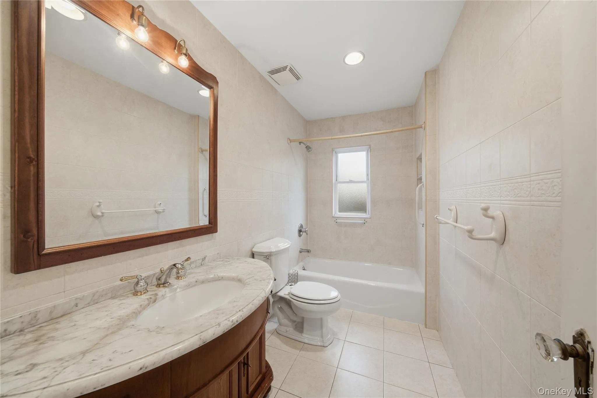 64-62 82nd Place, New York, NY, 3 Bedrooms Bedrooms, 7 Rooms Rooms,2 BathroomsBathrooms,Residential,For Rent,82nd,0,1053042 64-62 82nd Place, New York, NY, 3 Bedrooms Bedrooms, 7 Rooms Rooms,2 BathroomsBathrooms,Residential,For Rent,82nd,0,1053042