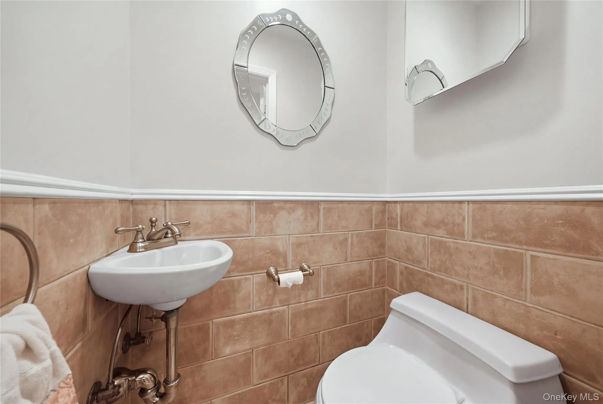 64-62 82nd Place, New York, NY, 3 Bedrooms Bedrooms, 7 Rooms Rooms,2 BathroomsBathrooms,Residential,For Rent,82nd,0,1053042 64-62 82nd Place, New York, NY, 3 Bedrooms Bedrooms, 7 Rooms Rooms,2 BathroomsBathrooms,Residential,For Rent,82nd,0,1053042