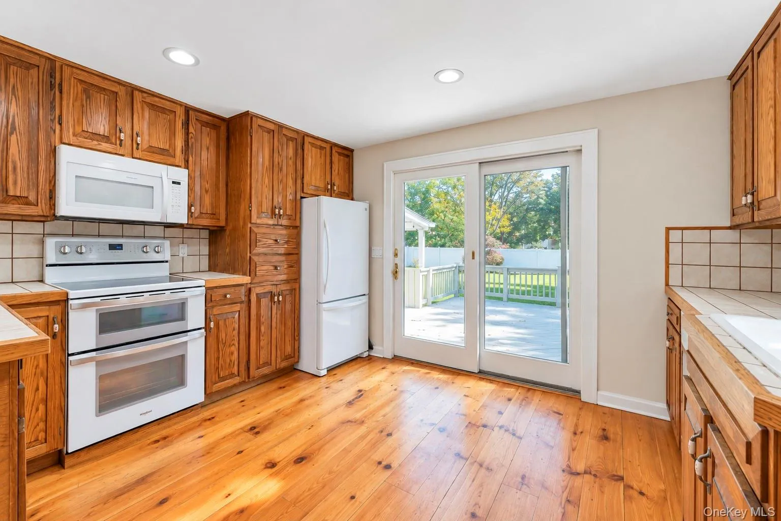153 Juniper Avenue, Smithtown, NY, 3 Bedrooms Bedrooms, 6 Rooms Rooms,2 BathroomsBathrooms,Residential,For Rent,Juniper,0,1053050 153 Juniper Avenue, Smithtown, NY, 3 Bedrooms Bedrooms, 6 Rooms Rooms,2 BathroomsBathrooms,Residential,For Rent,Juniper,0,1053050