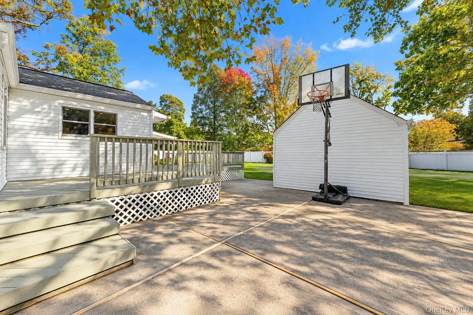 153 Juniper Avenue, Smithtown, NY, 3 Bedrooms Bedrooms, 6 Rooms Rooms,2 BathroomsBathrooms,Residential,For Rent,Juniper,0,1053050 153 Juniper Avenue, Smithtown, NY, 3 Bedrooms Bedrooms, 6 Rooms Rooms,2 BathroomsBathrooms,Residential,For Rent,Juniper,0,1053050