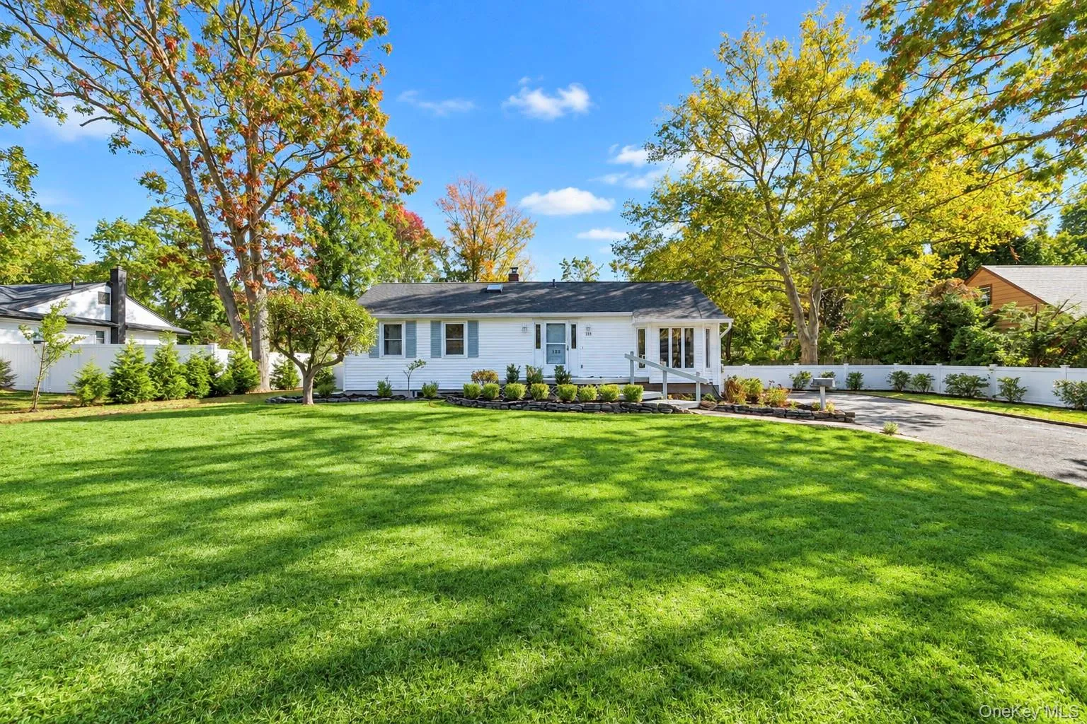 153 Juniper Avenue, Smithtown, NY, 3 Bedrooms Bedrooms, 6 Rooms Rooms,2 BathroomsBathrooms,Residential,For Rent,Juniper,0,1053050 153 Juniper Avenue, Smithtown, NY, 3 Bedrooms Bedrooms, 6 Rooms Rooms,2 BathroomsBathrooms,Residential,For Rent,Juniper,0,1053050
