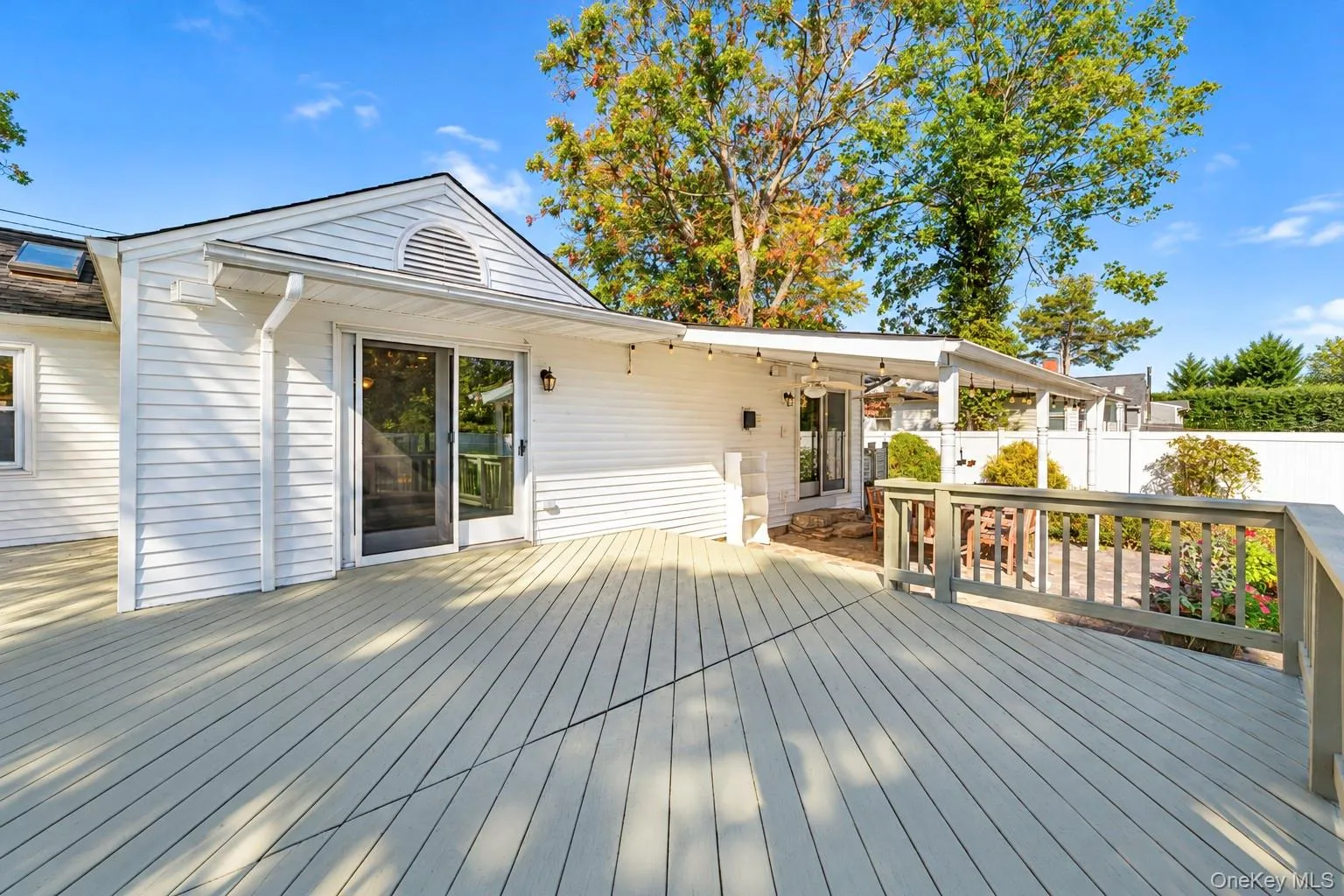 153 Juniper Avenue, Smithtown, NY, 3 Bedrooms Bedrooms, 6 Rooms Rooms,2 BathroomsBathrooms,Residential,For Rent,Juniper,0,1053050 153 Juniper Avenue, Smithtown, NY, 3 Bedrooms Bedrooms, 6 Rooms Rooms,2 BathroomsBathrooms,Residential,For Rent,Juniper,0,1053050
