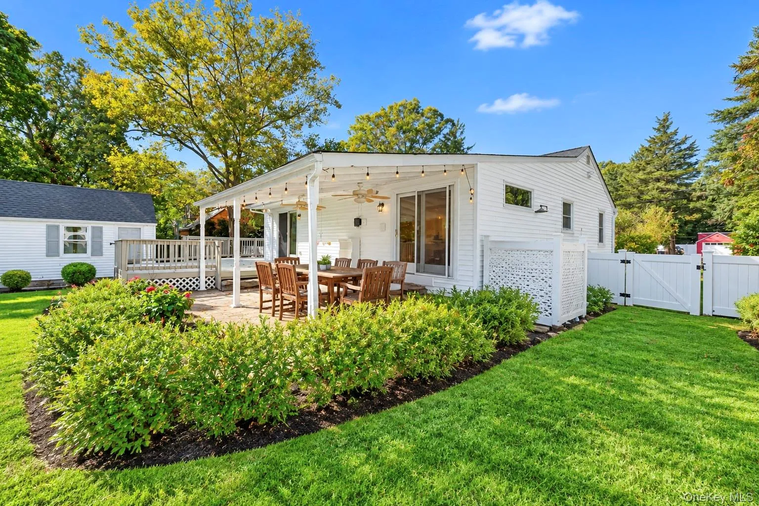 153 Juniper Avenue, Smithtown, NY, 3 Bedrooms Bedrooms, 6 Rooms Rooms,2 BathroomsBathrooms,Residential,For Rent,Juniper,0,1053050 153 Juniper Avenue, Smithtown, NY, 3 Bedrooms Bedrooms, 6 Rooms Rooms,2 BathroomsBathrooms,Residential,For Rent,Juniper,0,1053050