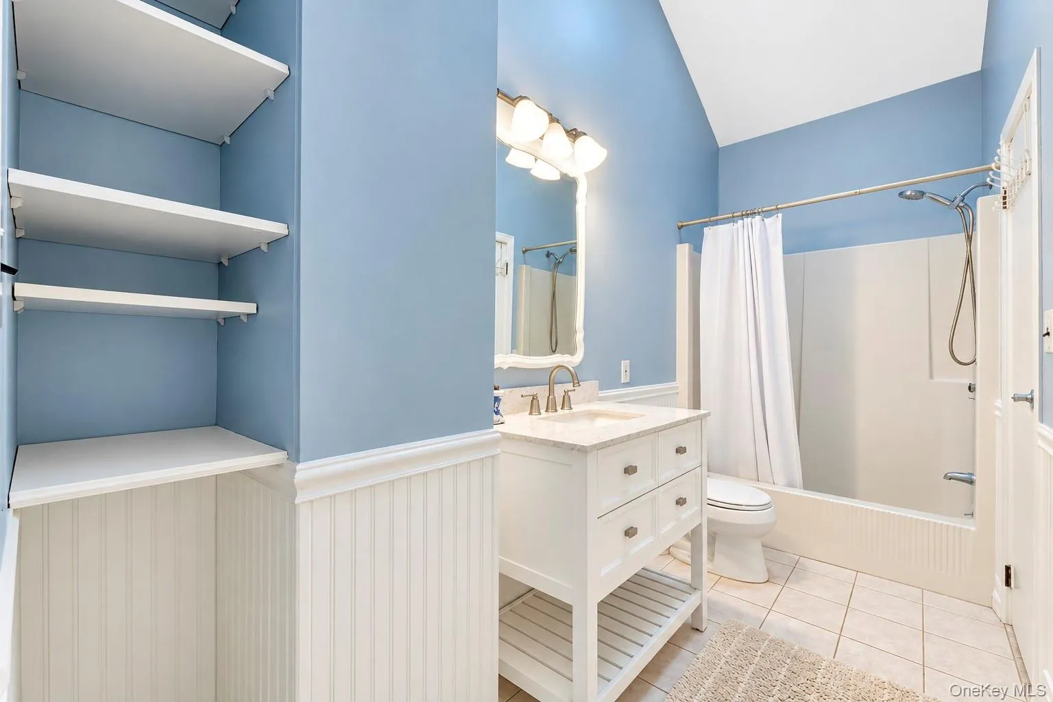 153 Juniper Avenue, Smithtown, NY, 3 Bedrooms Bedrooms, 6 Rooms Rooms,2 BathroomsBathrooms,Residential,For Rent,Juniper,0,1053050 153 Juniper Avenue, Smithtown, NY, 3 Bedrooms Bedrooms, 6 Rooms Rooms,2 BathroomsBathrooms,Residential,For Rent,Juniper,0,1053050