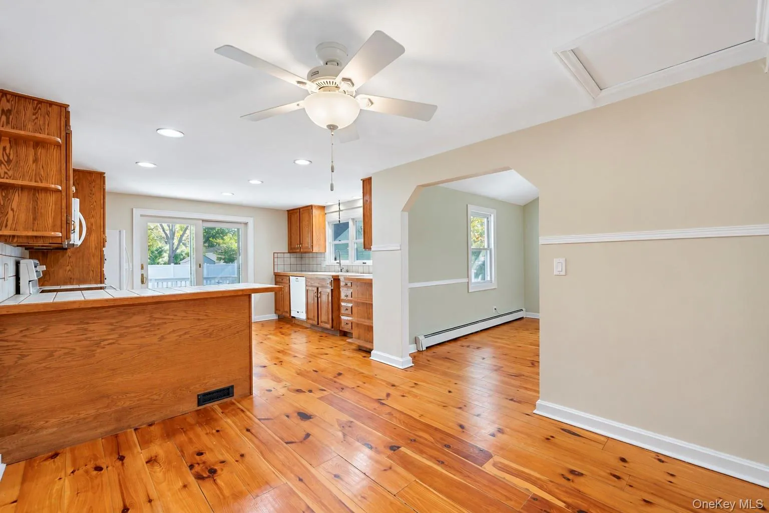 153 Juniper Avenue, Smithtown, NY, 3 Bedrooms Bedrooms, 6 Rooms Rooms,2 BathroomsBathrooms,Residential,For Rent,Juniper,0,1053050 153 Juniper Avenue, Smithtown, NY, 3 Bedrooms Bedrooms, 6 Rooms Rooms,2 BathroomsBathrooms,Residential,For Rent,Juniper,0,1053050