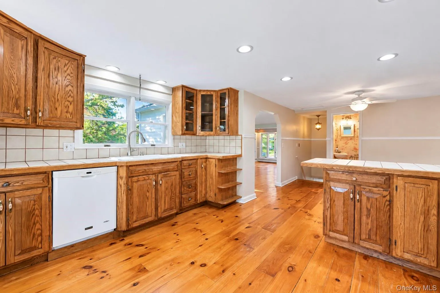 153 Juniper Avenue, Smithtown, NY, 3 Bedrooms Bedrooms, 6 Rooms Rooms,2 BathroomsBathrooms,Residential,For Rent,Juniper,0,1053050 153 Juniper Avenue, Smithtown, NY, 3 Bedrooms Bedrooms, 6 Rooms Rooms,2 BathroomsBathrooms,Residential,For Rent,Juniper,0,1053050