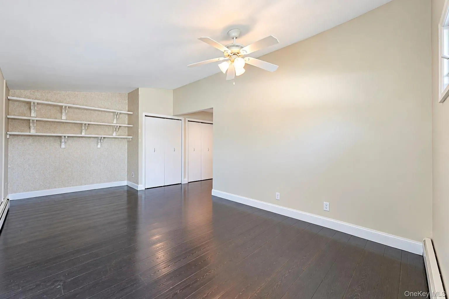 153 Juniper Avenue, Smithtown, NY, 3 Bedrooms Bedrooms, 6 Rooms Rooms,2 BathroomsBathrooms,Residential,For Rent,Juniper,0,1053050 153 Juniper Avenue, Smithtown, NY, 3 Bedrooms Bedrooms, 6 Rooms Rooms,2 BathroomsBathrooms,Residential,For Rent,Juniper,0,1053050