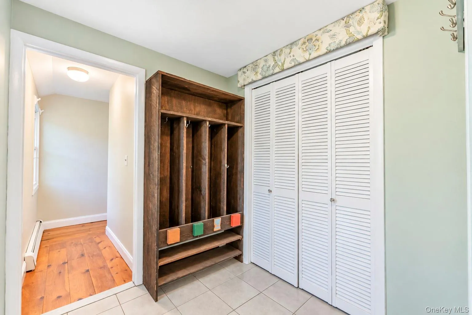 153 Juniper Avenue, Smithtown, NY, 3 Bedrooms Bedrooms, 6 Rooms Rooms,2 BathroomsBathrooms,Residential,For Rent,Juniper,0,1053050 153 Juniper Avenue, Smithtown, NY, 3 Bedrooms Bedrooms, 6 Rooms Rooms,2 BathroomsBathrooms,Residential,For Rent,Juniper,0,1053050