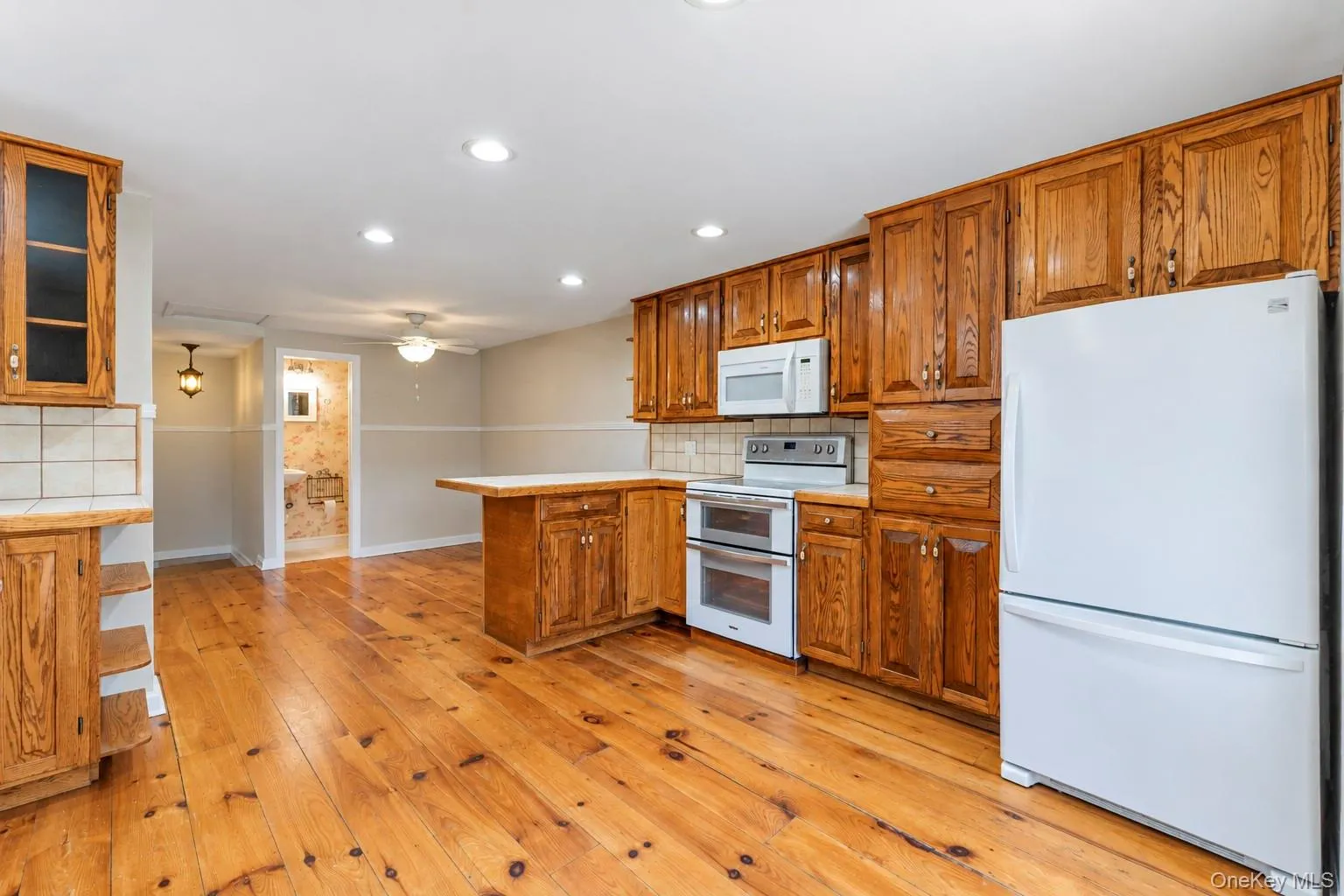 153 Juniper Avenue, Smithtown, NY, 3 Bedrooms Bedrooms, 6 Rooms Rooms,2 BathroomsBathrooms,Residential,For Rent,Juniper,0,1053050 153 Juniper Avenue, Smithtown, NY, 3 Bedrooms Bedrooms, 6 Rooms Rooms,2 BathroomsBathrooms,Residential,For Rent,Juniper,0,1053050