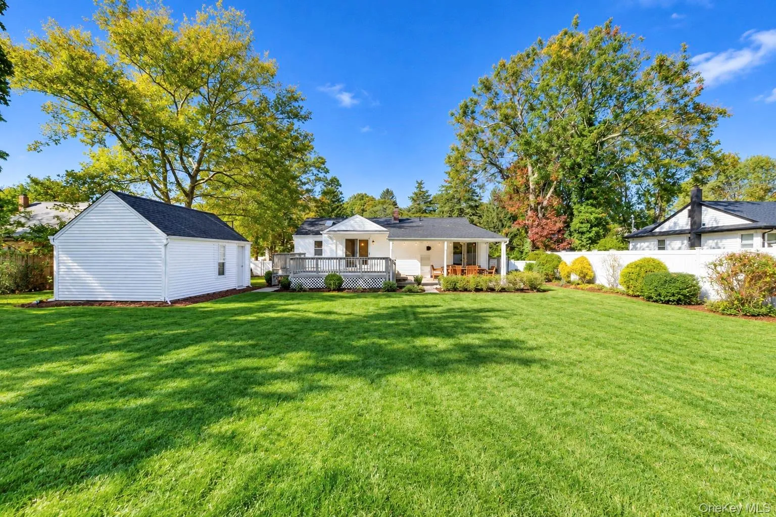 153 Juniper Avenue, Smithtown, NY, 3 Bedrooms Bedrooms, 6 Rooms Rooms,2 BathroomsBathrooms,Residential,For Rent,Juniper,0,1053050 153 Juniper Avenue, Smithtown, NY, 3 Bedrooms Bedrooms, 6 Rooms Rooms,2 BathroomsBathrooms,Residential,For Rent,Juniper,0,1053050