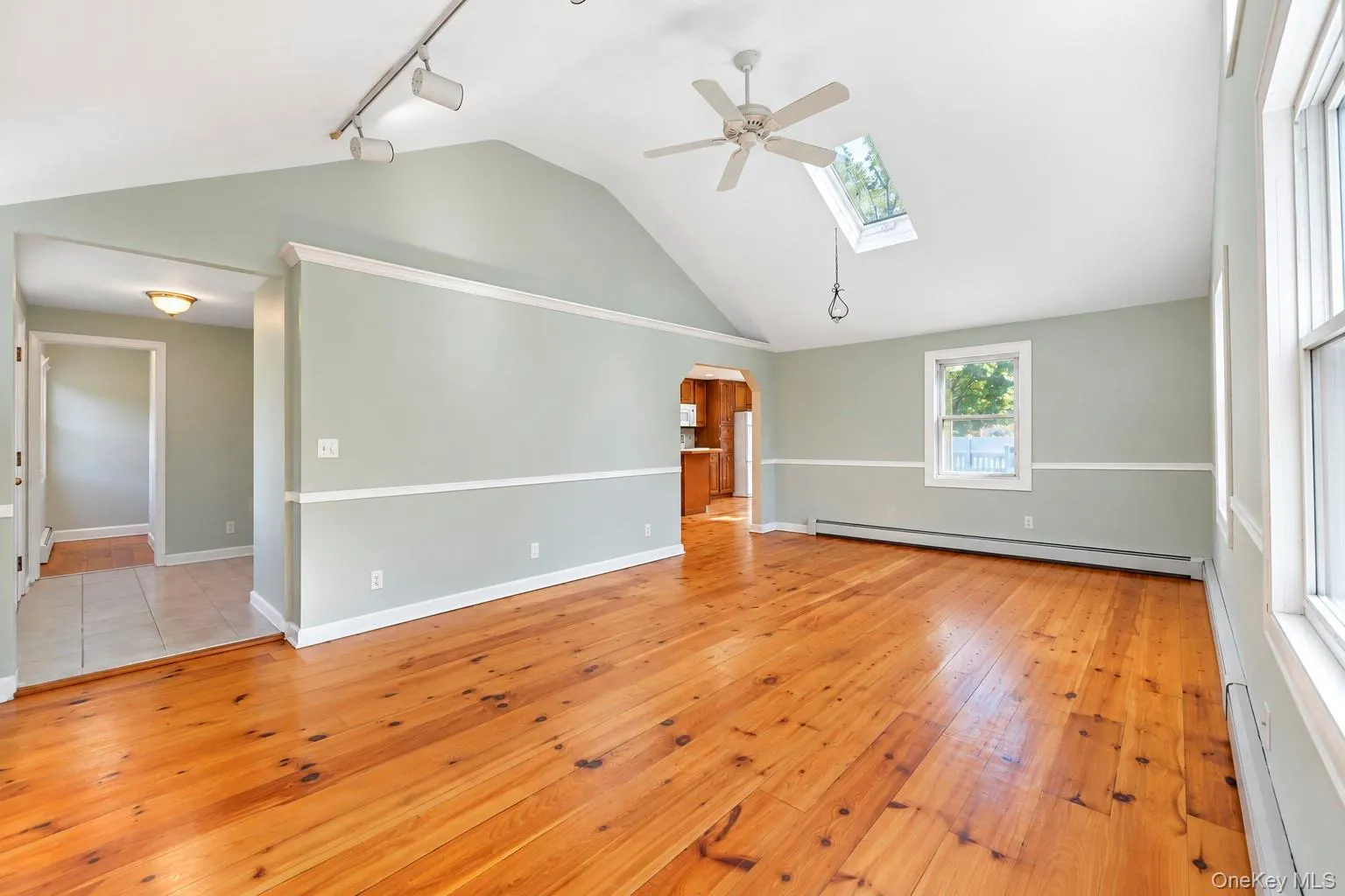 153 Juniper Avenue, Smithtown, NY, 3 Bedrooms Bedrooms, 6 Rooms Rooms,2 BathroomsBathrooms,Residential,For Rent,Juniper,0,1053050 153 Juniper Avenue, Smithtown, NY, 3 Bedrooms Bedrooms, 6 Rooms Rooms,2 BathroomsBathrooms,Residential,For Rent,Juniper,0,1053050
