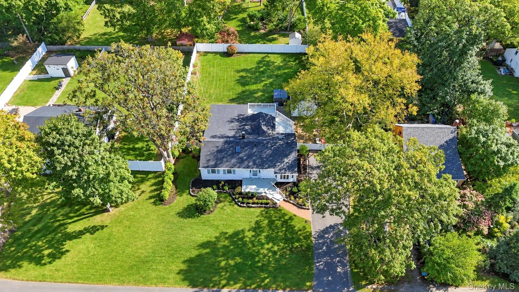 153 Juniper Avenue, Smithtown, NY, 3 Bedrooms Bedrooms, 6 Rooms Rooms,2 BathroomsBathrooms,Residential,For Rent,Juniper,0,1053050 153 Juniper Avenue, Smithtown, NY, 3 Bedrooms Bedrooms, 6 Rooms Rooms,2 BathroomsBathrooms,Residential,For Rent,Juniper,0,1053050