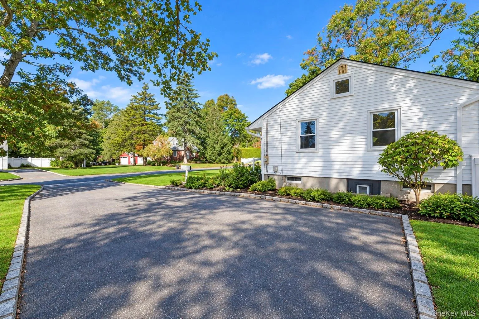 153 Juniper Avenue, Smithtown, NY, 3 Bedrooms Bedrooms, 6 Rooms Rooms,2 BathroomsBathrooms,Residential,For Rent,Juniper,0,1053050 153 Juniper Avenue, Smithtown, NY, 3 Bedrooms Bedrooms, 6 Rooms Rooms,2 BathroomsBathrooms,Residential,For Rent,Juniper,0,1053050