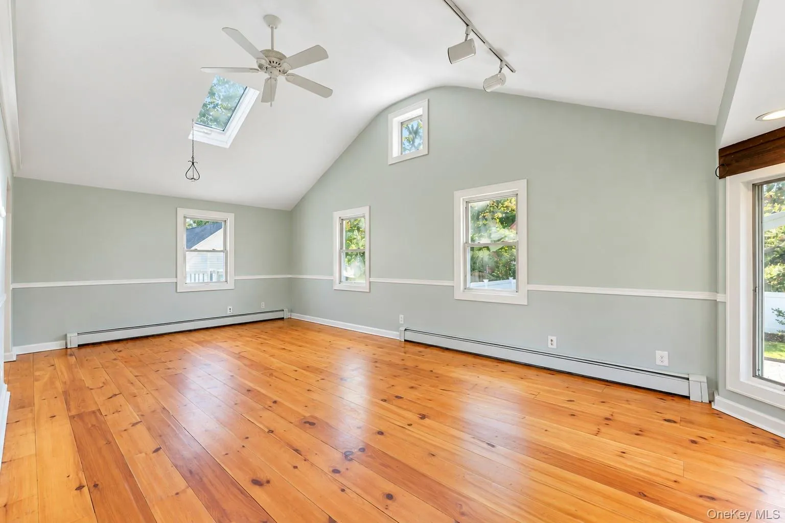 153 Juniper Avenue, Smithtown, NY, 3 Bedrooms Bedrooms, 6 Rooms Rooms,2 BathroomsBathrooms,Residential,For Rent,Juniper,0,1053050 153 Juniper Avenue, Smithtown, NY, 3 Bedrooms Bedrooms, 6 Rooms Rooms,2 BathroomsBathrooms,Residential,For Rent,Juniper,0,1053050