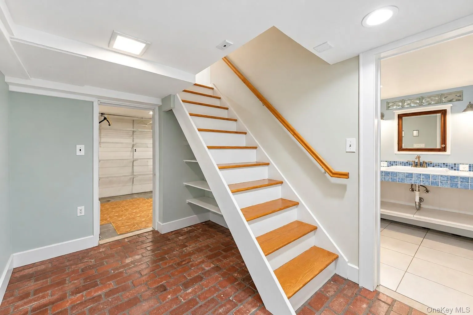 153 Juniper Avenue, Smithtown, NY, 3 Bedrooms Bedrooms, 6 Rooms Rooms,2 BathroomsBathrooms,Residential,For Rent,Juniper,0,1053050 153 Juniper Avenue, Smithtown, NY, 3 Bedrooms Bedrooms, 6 Rooms Rooms,2 BathroomsBathrooms,Residential,For Rent,Juniper,0,1053050