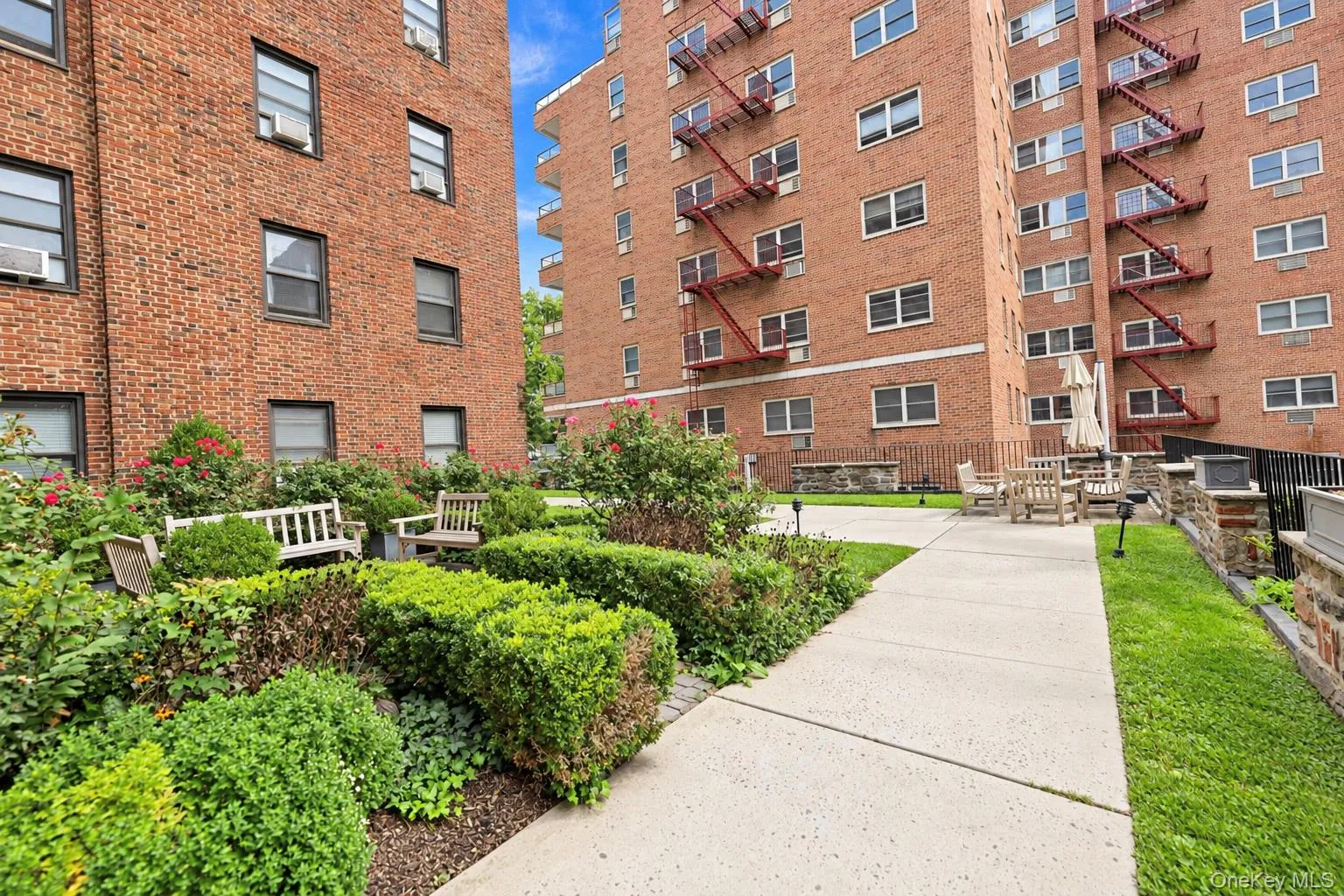 68 Hartsdale Avenue, Greenburgh, NY, 1 Bedroom Bedrooms, 4 Rooms Rooms,1 BathroomBathrooms,Residential,For Rent,Hartsdale,0,1053056 68 Hartsdale Avenue, Greenburgh, NY, 1 Bedroom Bedrooms, 4 Rooms Rooms,1 BathroomBathrooms,Residential,For Rent,Hartsdale,0,1053056