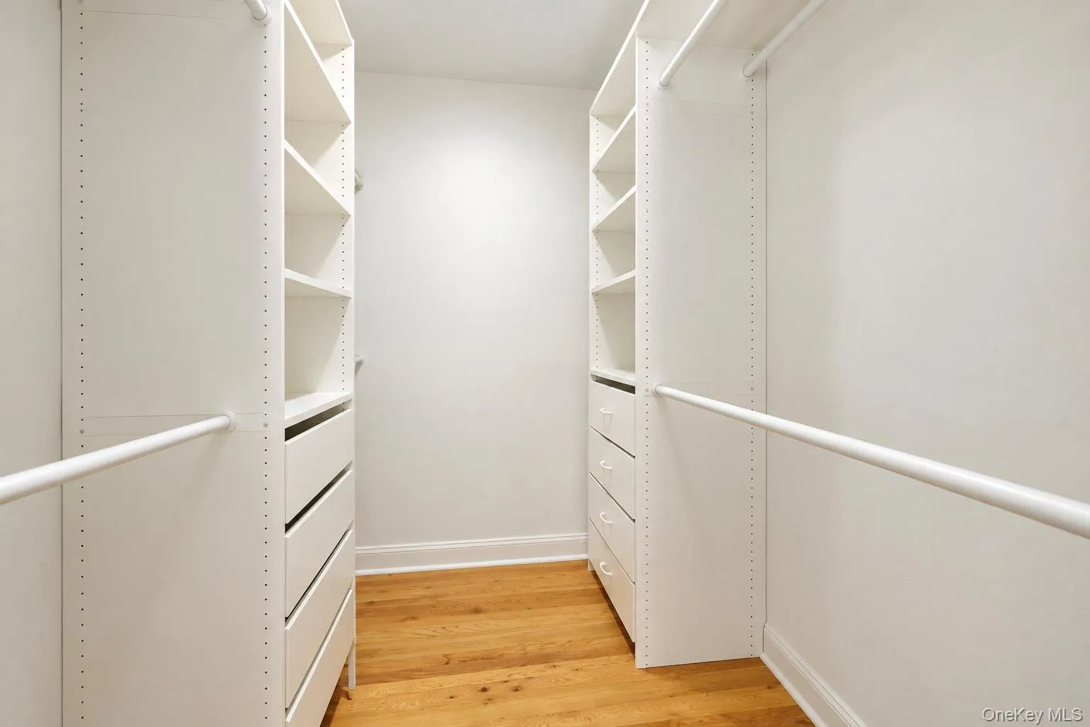 68 Hartsdale Avenue, Greenburgh, NY, 1 Bedroom Bedrooms, 4 Rooms Rooms,1 BathroomBathrooms,Residential,For Rent,Hartsdale,0,1053056 68 Hartsdale Avenue, Greenburgh, NY, 1 Bedroom Bedrooms, 4 Rooms Rooms,1 BathroomBathrooms,Residential,For Rent,Hartsdale,0,1053056