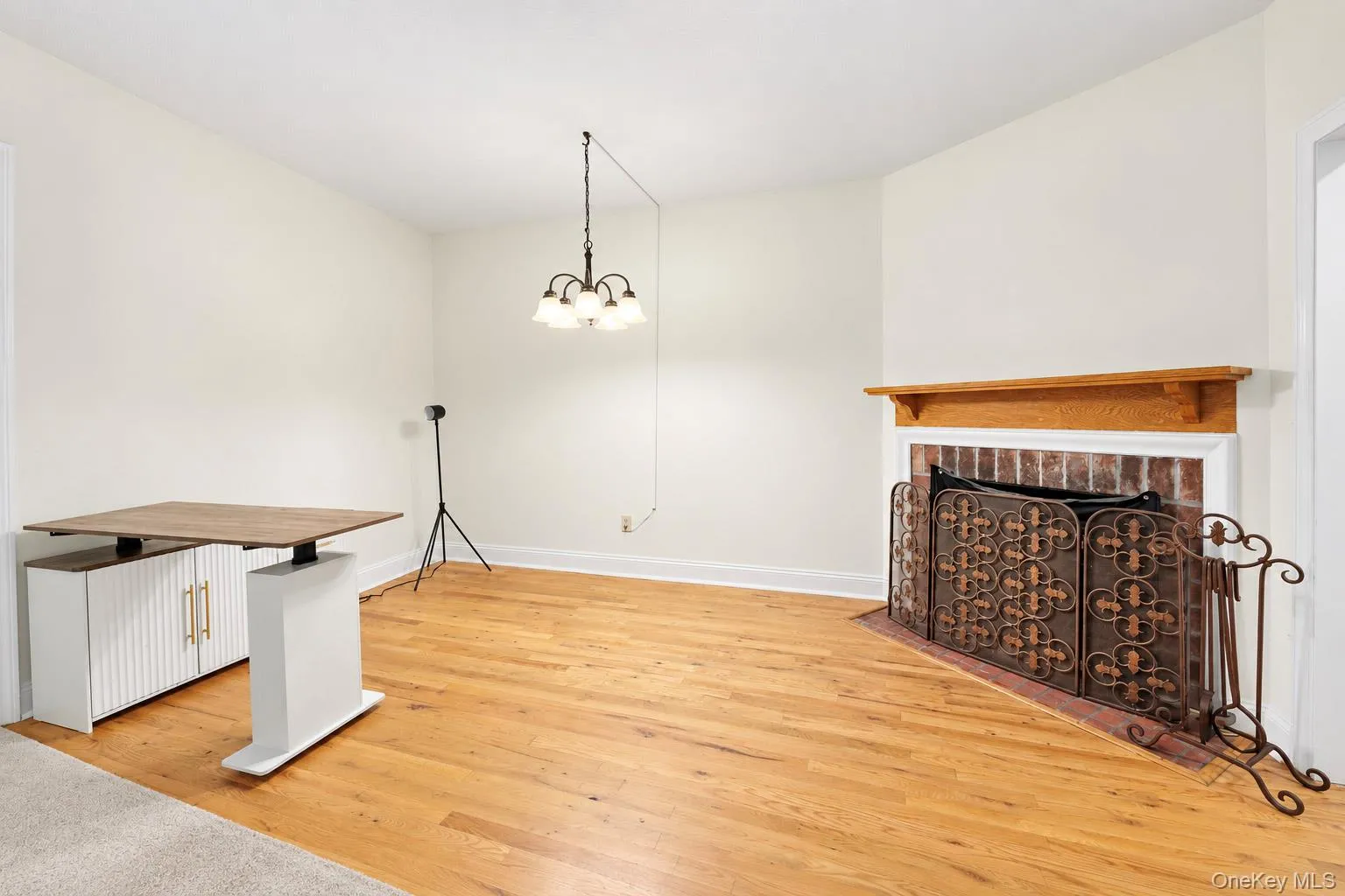 68 Hartsdale Avenue, Greenburgh, NY, 1 Bedroom Bedrooms, 4 Rooms Rooms,1 BathroomBathrooms,Residential,For Rent,Hartsdale,0,1053056 68 Hartsdale Avenue, Greenburgh, NY, 1 Bedroom Bedrooms, 4 Rooms Rooms,1 BathroomBathrooms,Residential,For Rent,Hartsdale,0,1053056