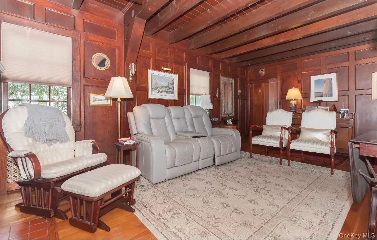 Custom built walls out of pine, beech and chestnut wood created with the marine feel of a classic ship. Custom built walls out of pine, beech and chestnut wood created with the marine feel of a classic ship.