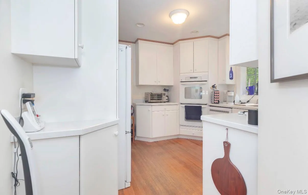 Entry to a customKitchen with exceptional functionality Entry to a customKitchen with exceptional functionality